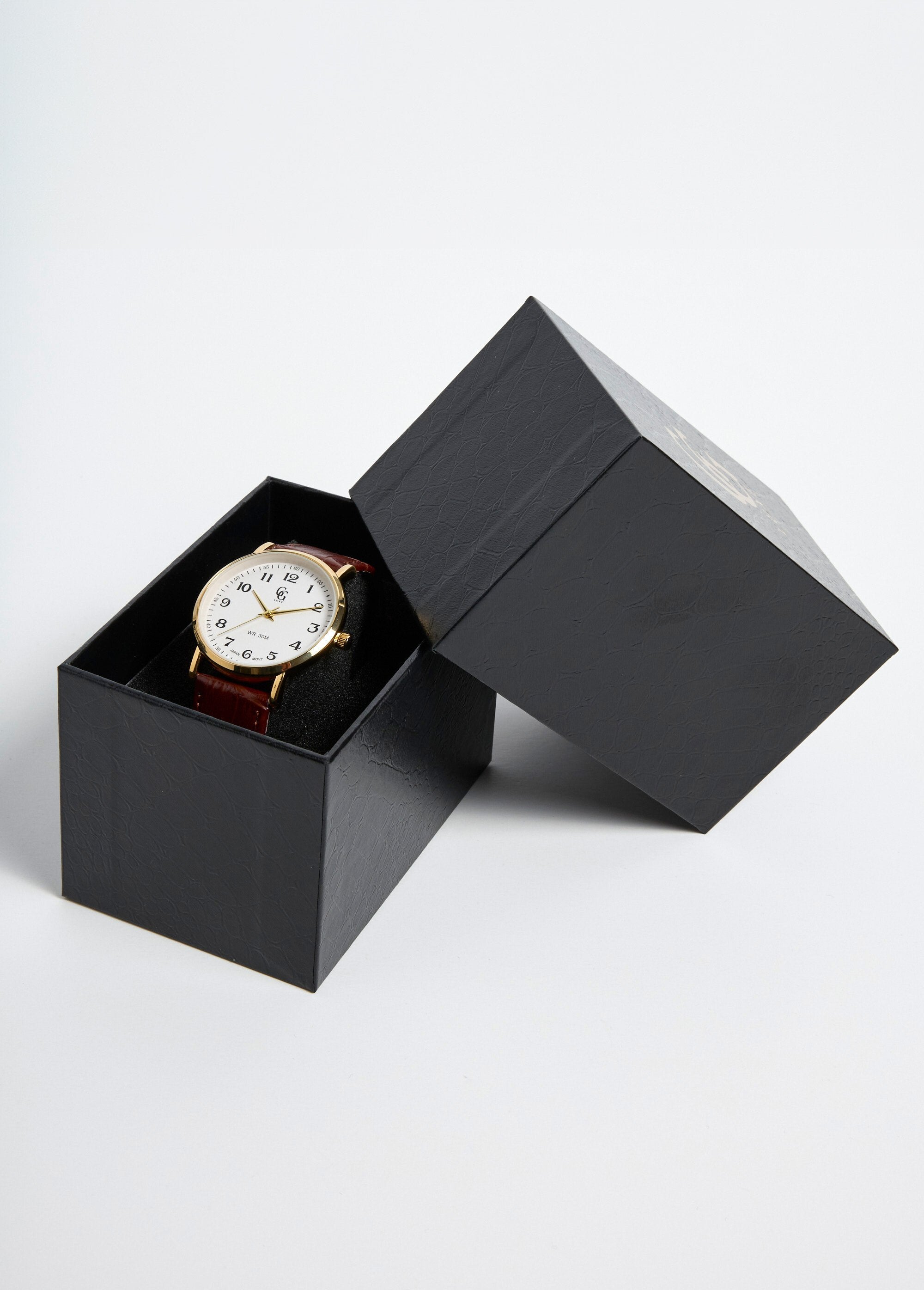 Rond_horloge_van_roestvrij_staal_en_krokodillenleer_Marron_DE4_slim