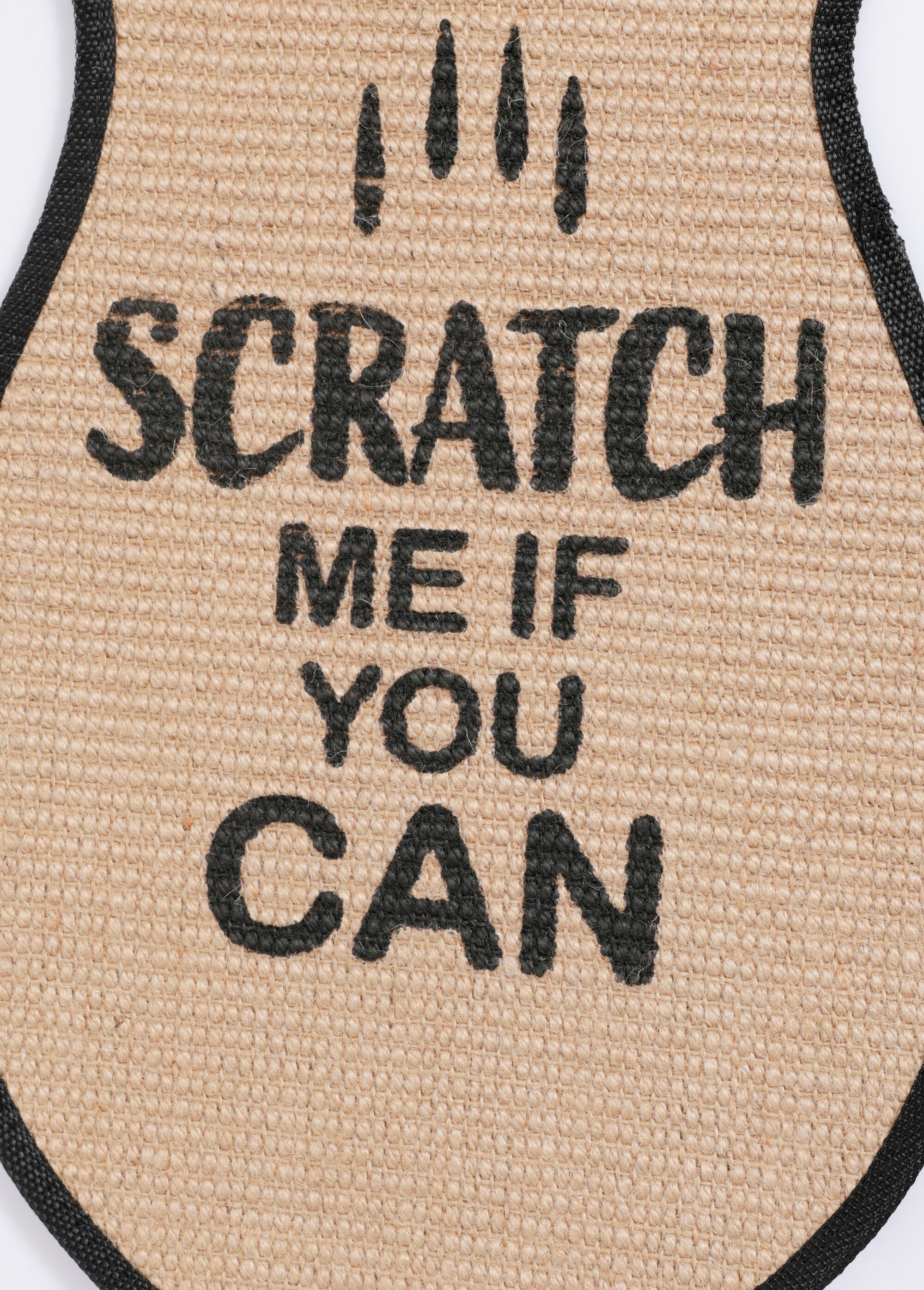 Krabpaal_met_mooie_decoratie_Griffe_DE2_slim