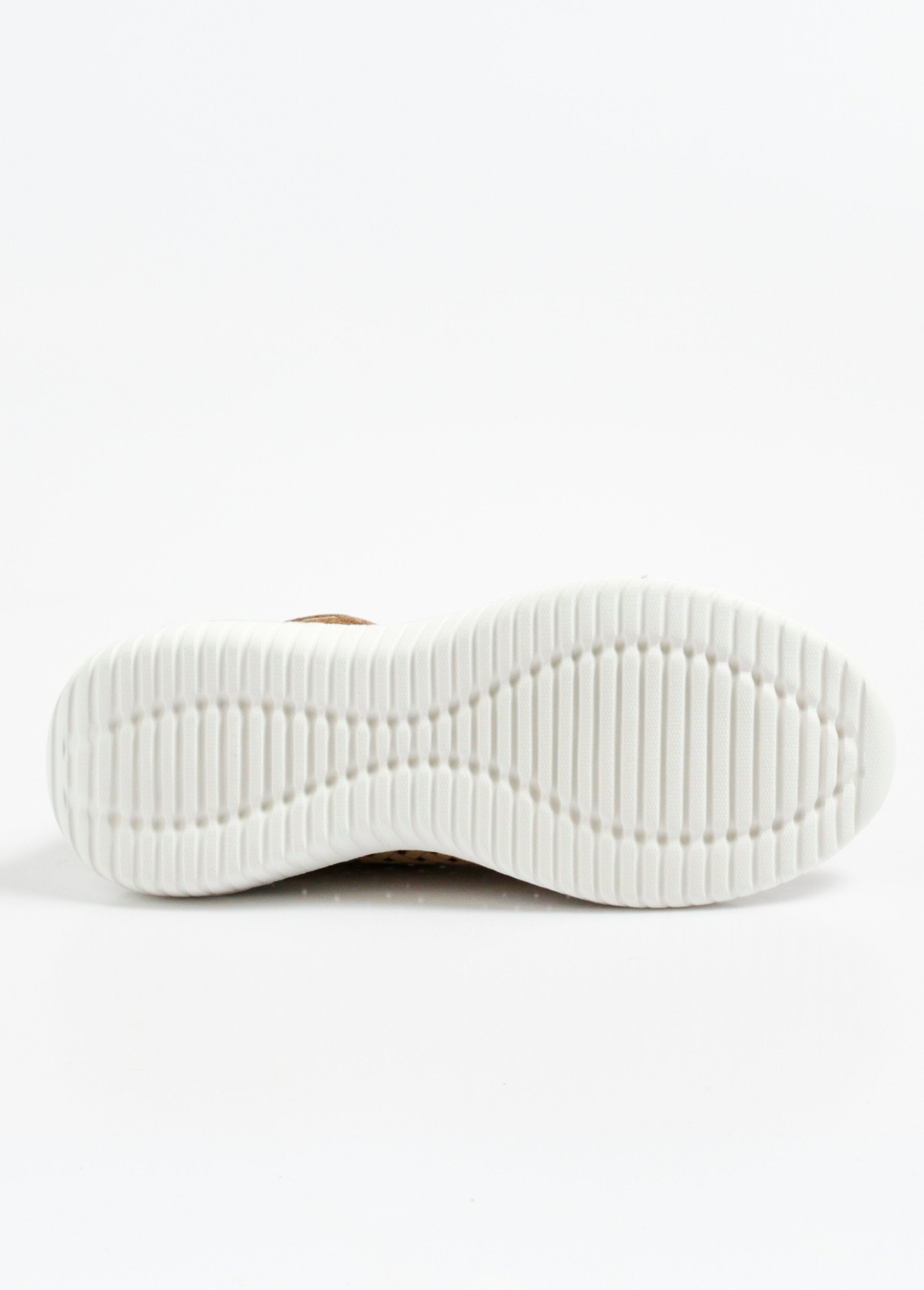 Ballerina's_met_geweven_klittenbandsluiting_Beige_UN1_slim