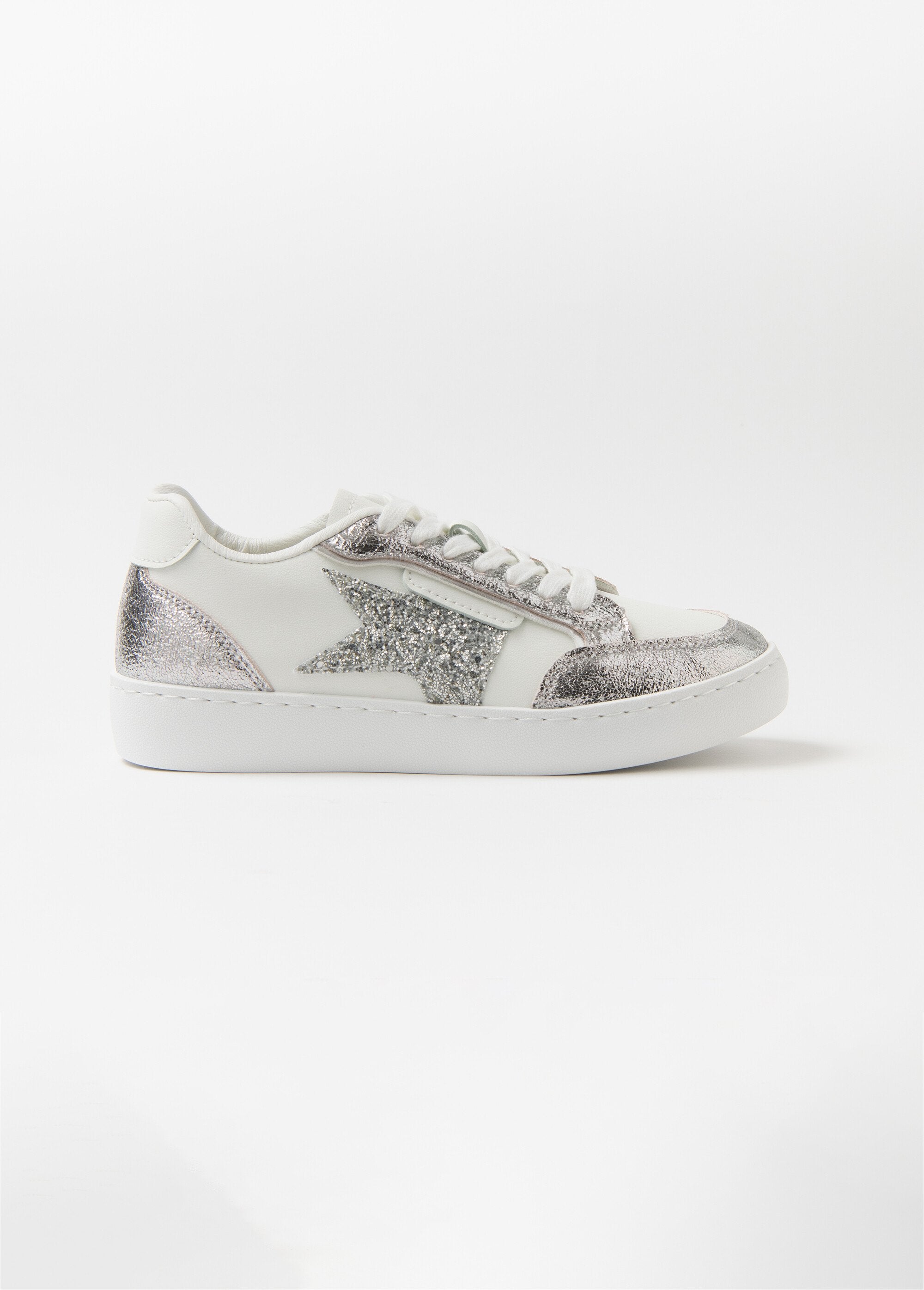 Zilver/witte_sportschoenen_met_sterrendetail_Gris_DR1_slim