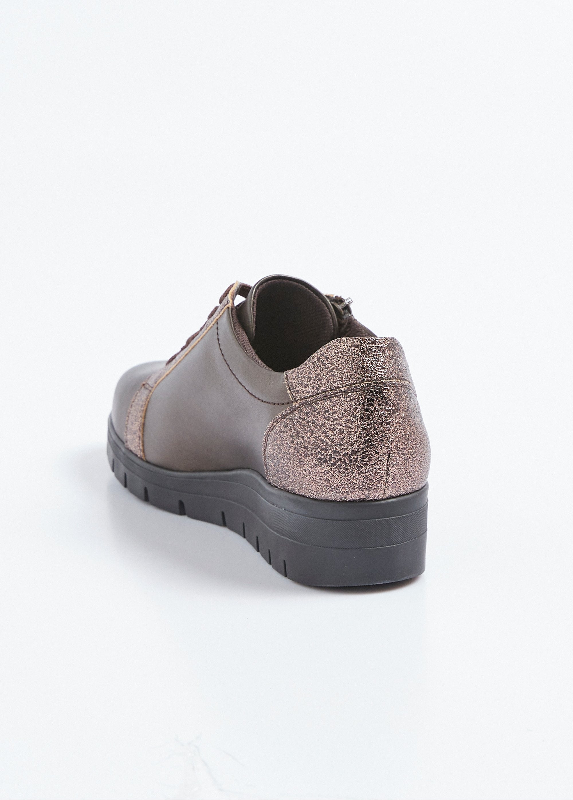 Sportschoenen_met_vetersluiting_in_twee_materialen_en_comfortbreedte_met_ritssluiting_Bronze_DO1_slim