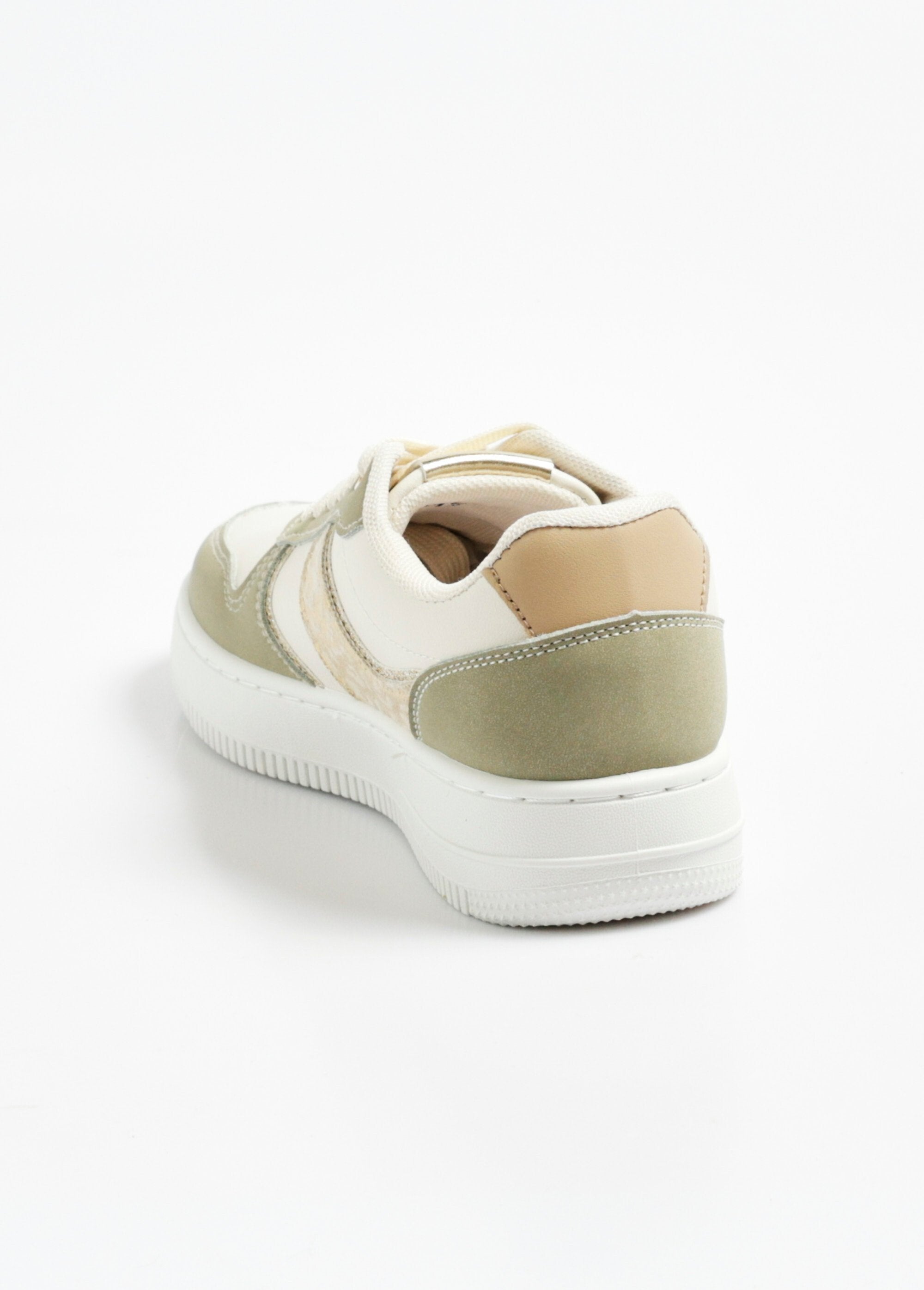 Tweekleurige_sportschoenen_met_metallic_details_Vert_DO1_slim