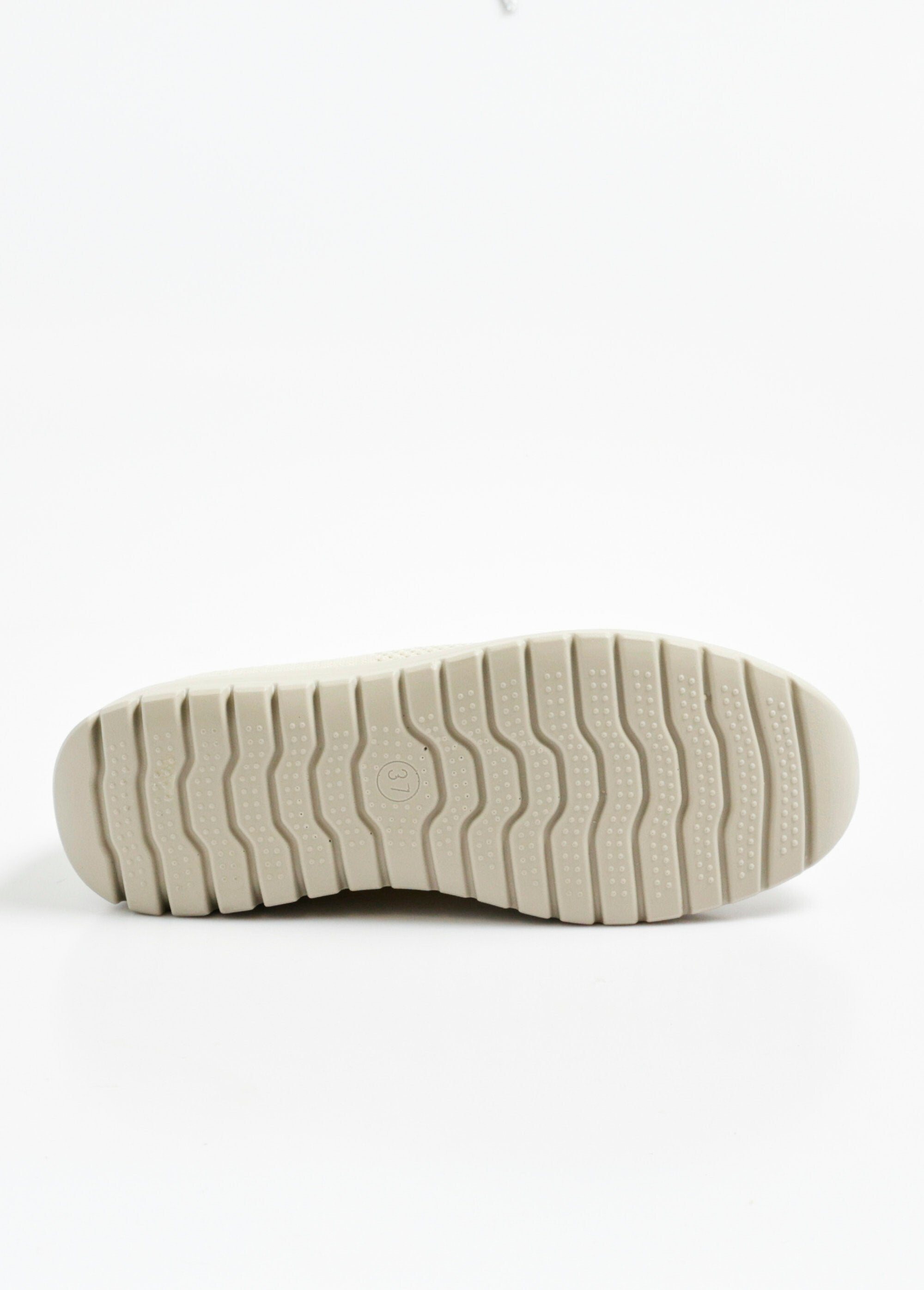 Comfortabele_gympen_van_mesh_Beige_UN1_slim