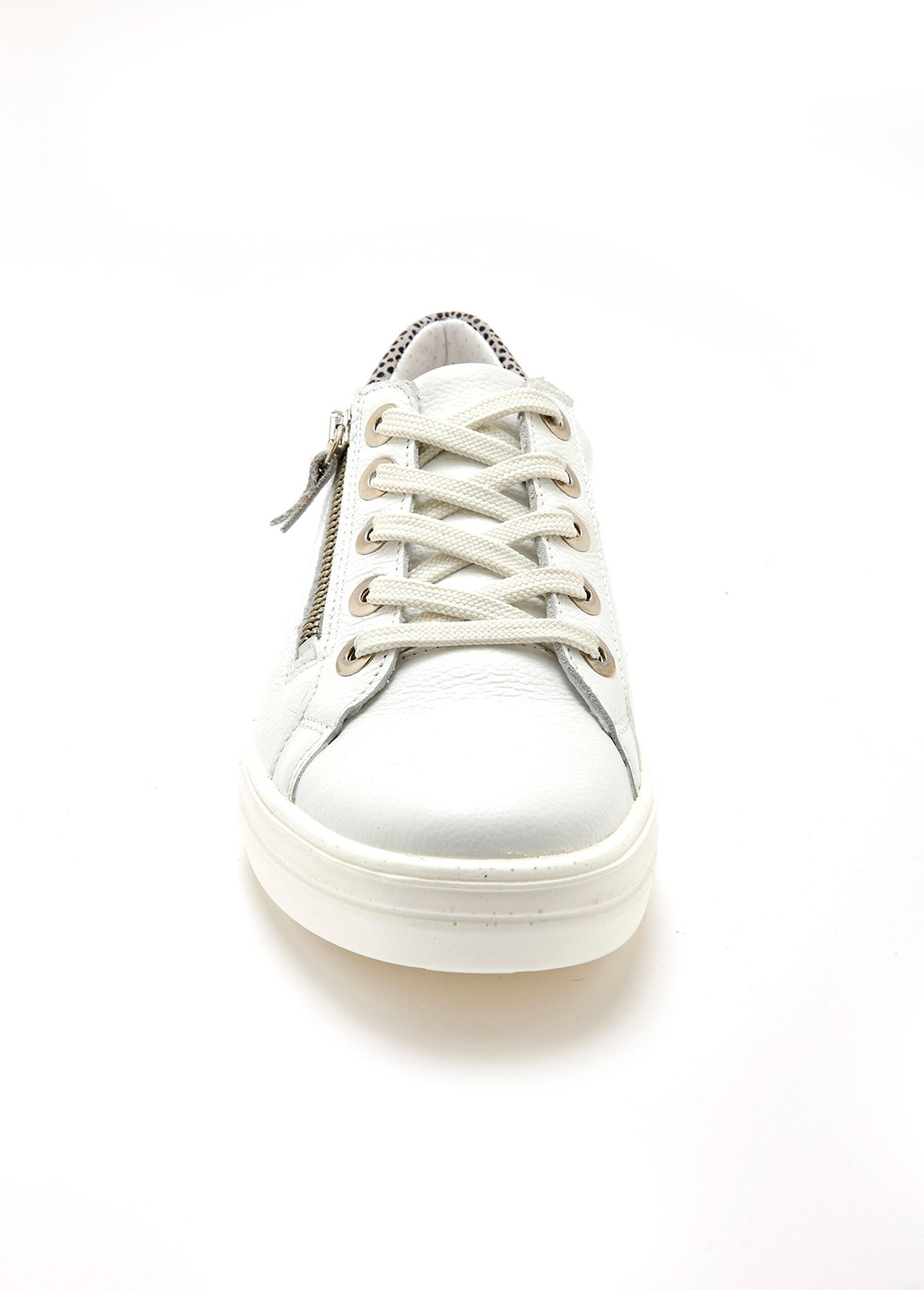 Leren_sportschoenen_met_veters_en_ritssluiting,_hakdetail_Blanc_DE1_slim