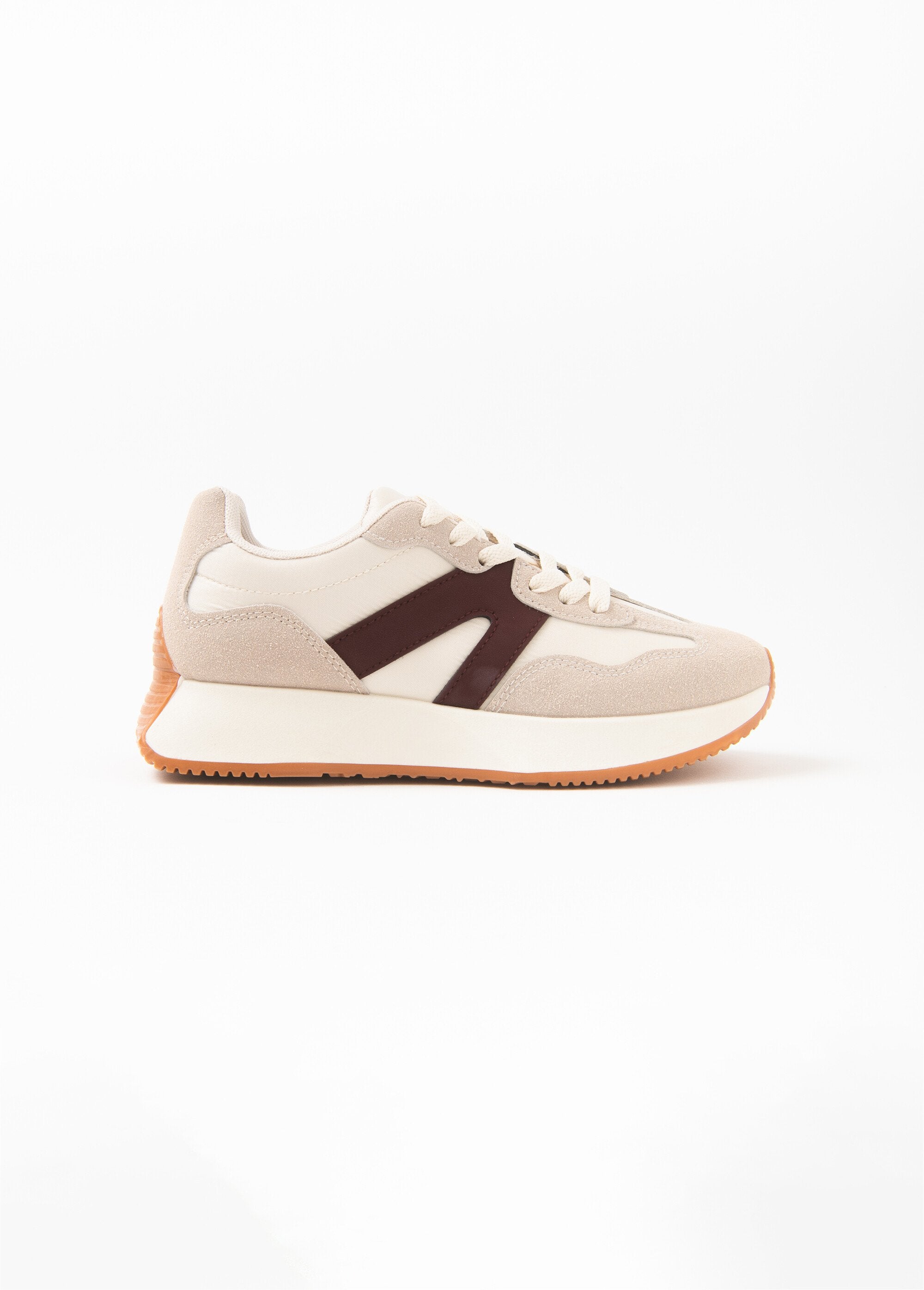 Trendy_veterschoenen_met_dikke_zolen_Blanc_DR1_slim