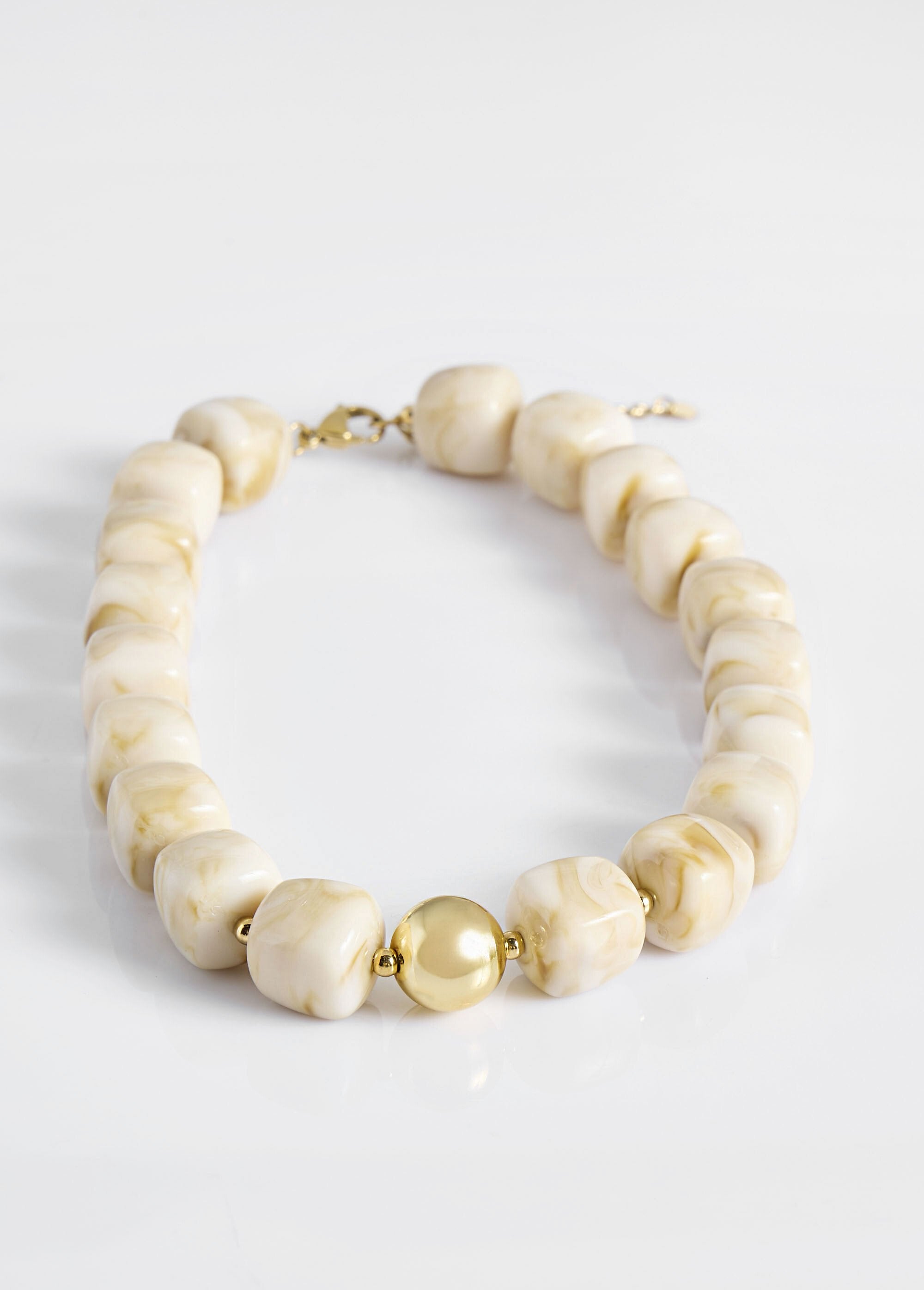 Parelketting_van_hars_en_roestvrij_staal_Beige_DE1_slim