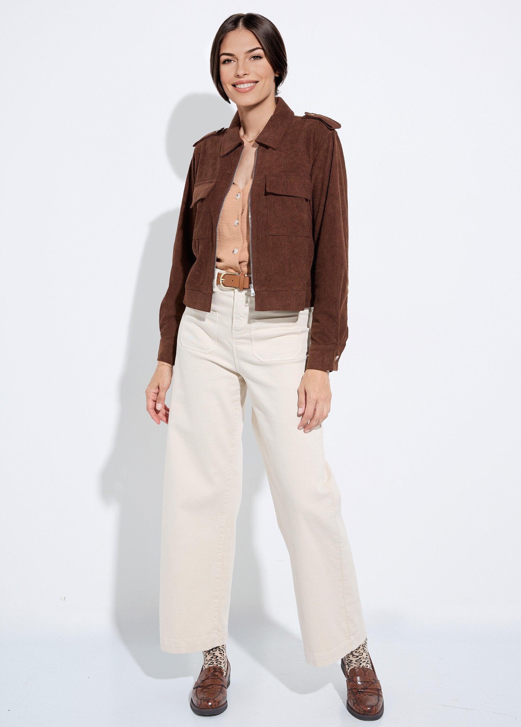 Kort_fluwelen_jack_met_ritssluiting_en_grote_baleinen_Marron_SF1_slim