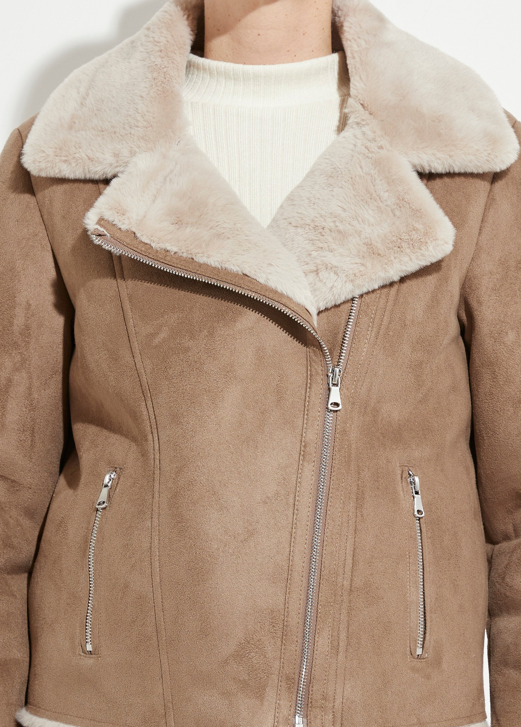 Jas_met_rits_in_een_wollige_look_Taupe_DE1_slim