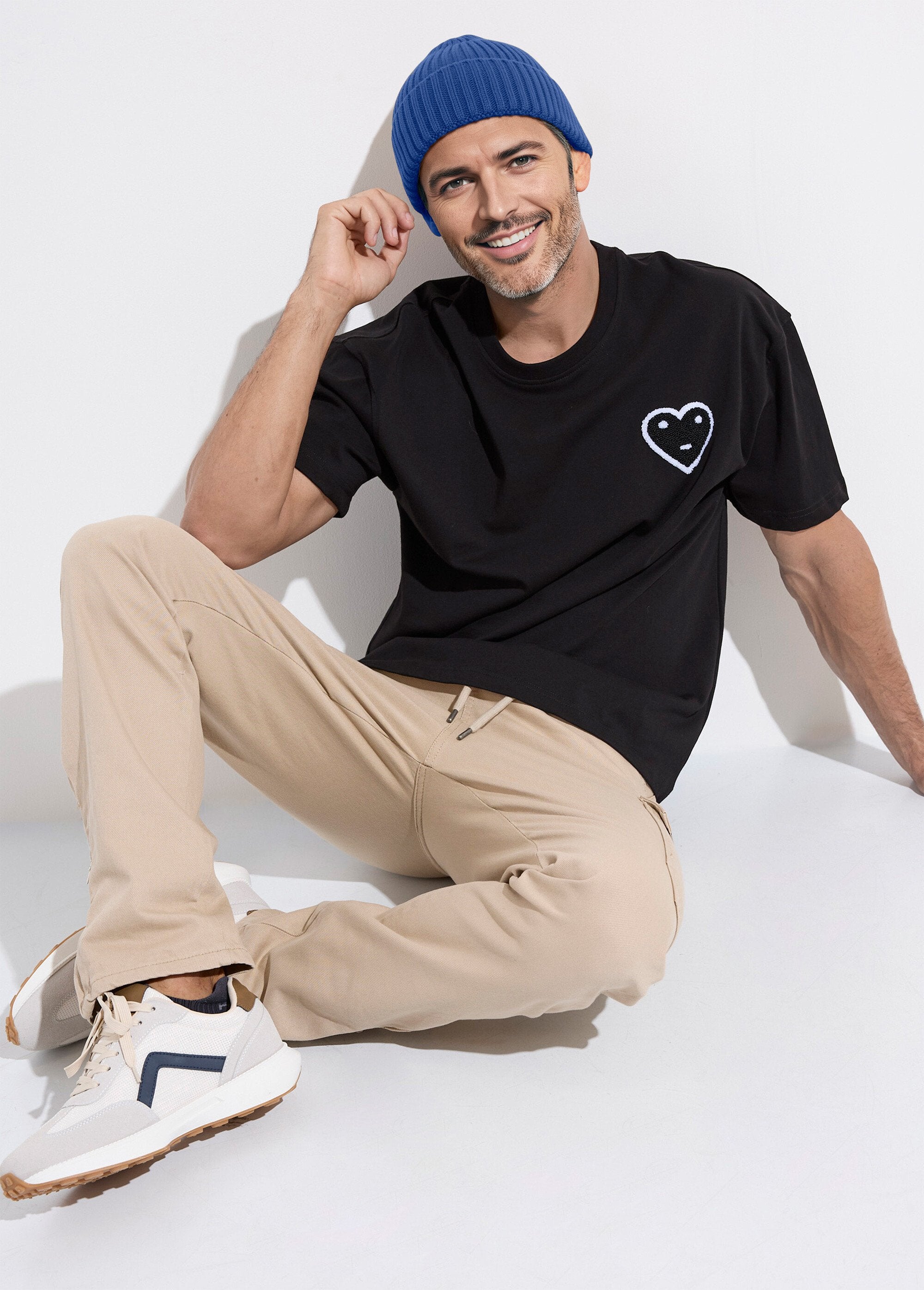 Mollige_gebreide_muts_met_revers_Bleu_royal_SF1_slim