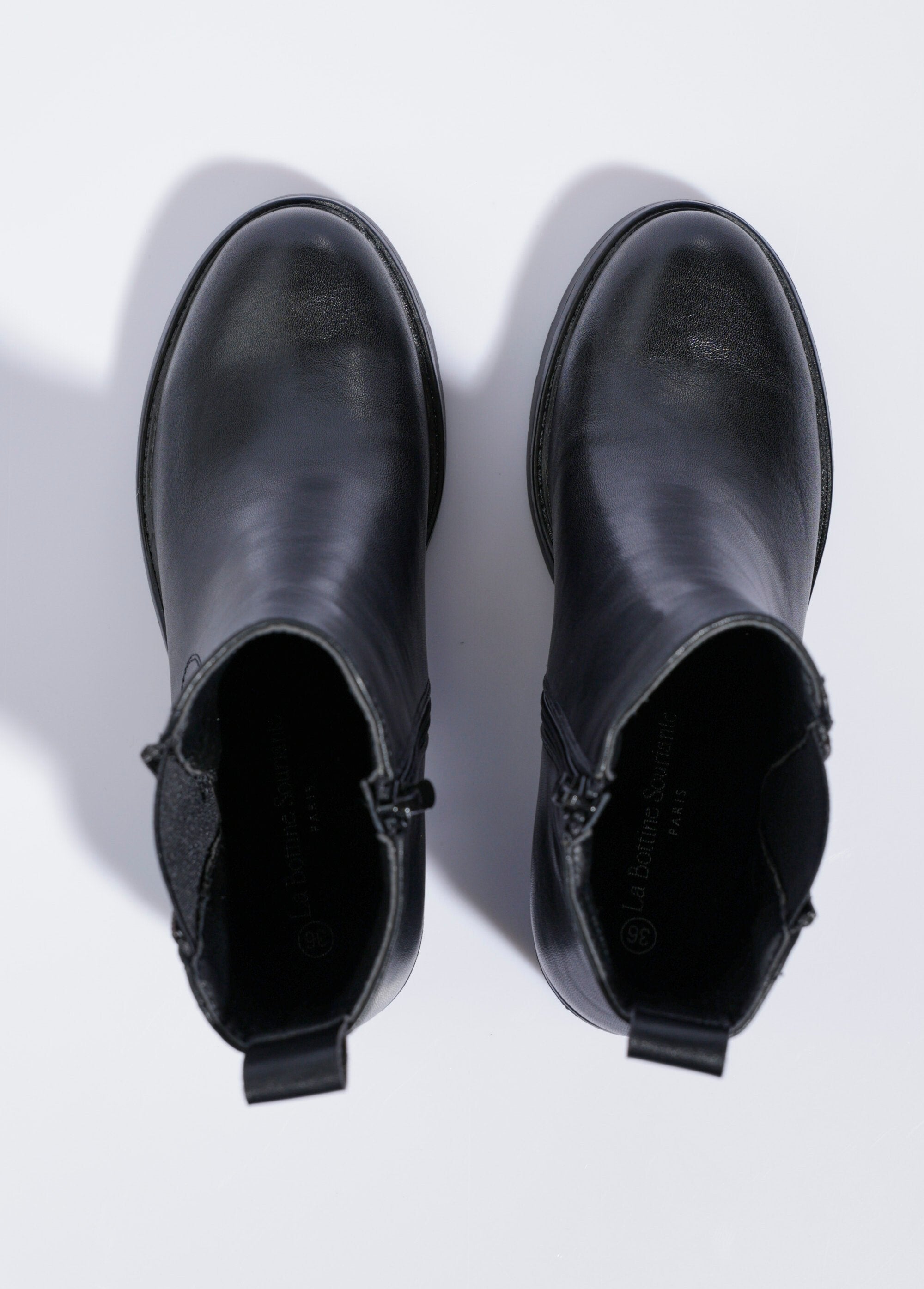 Laarzen_met_hak,_ingekeepte_zool_en_ritssluiting_Noir_OV1_slim