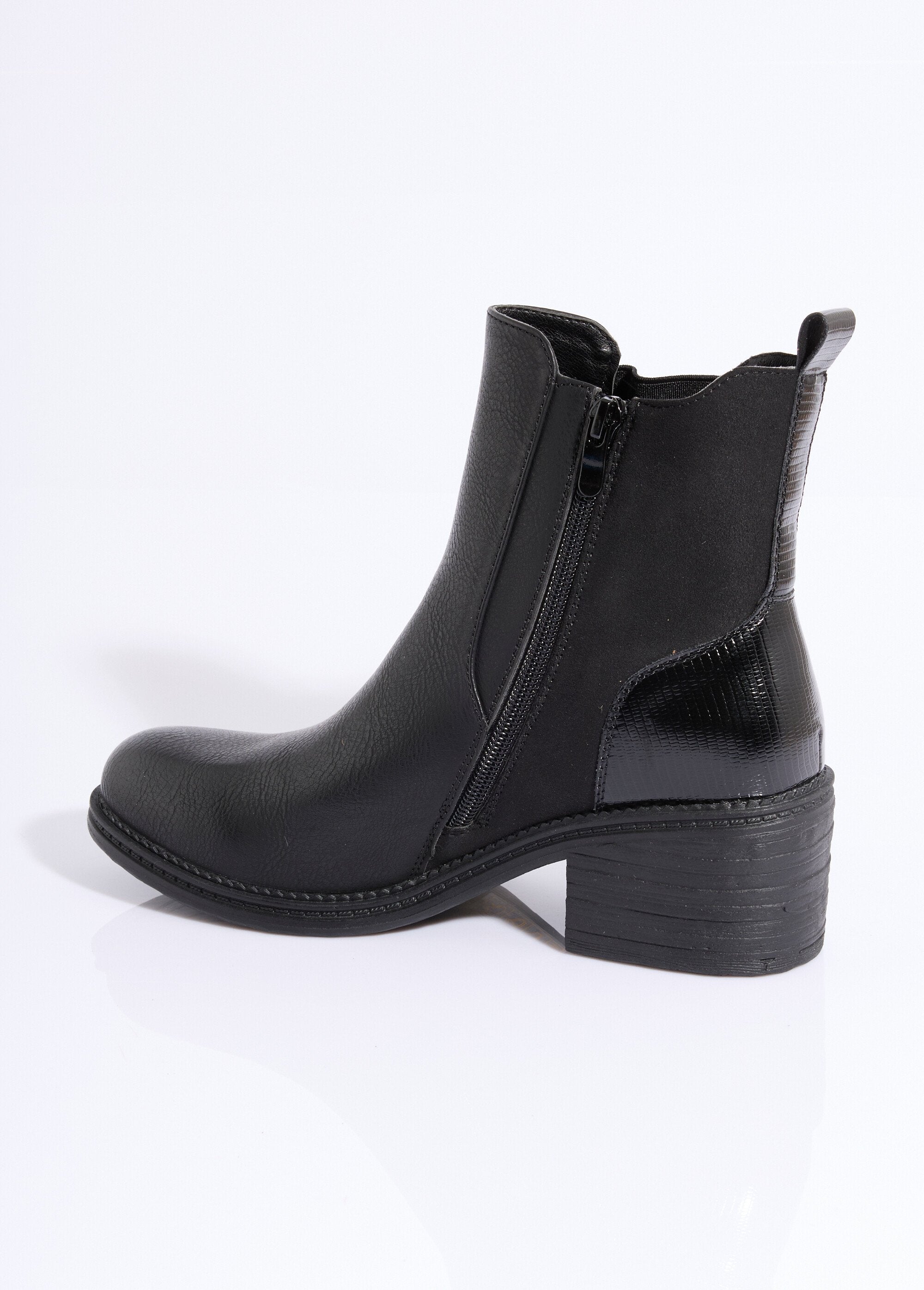 Chelsea_boots_met_hak_en_ronde_neus_Noir_DO1_slim