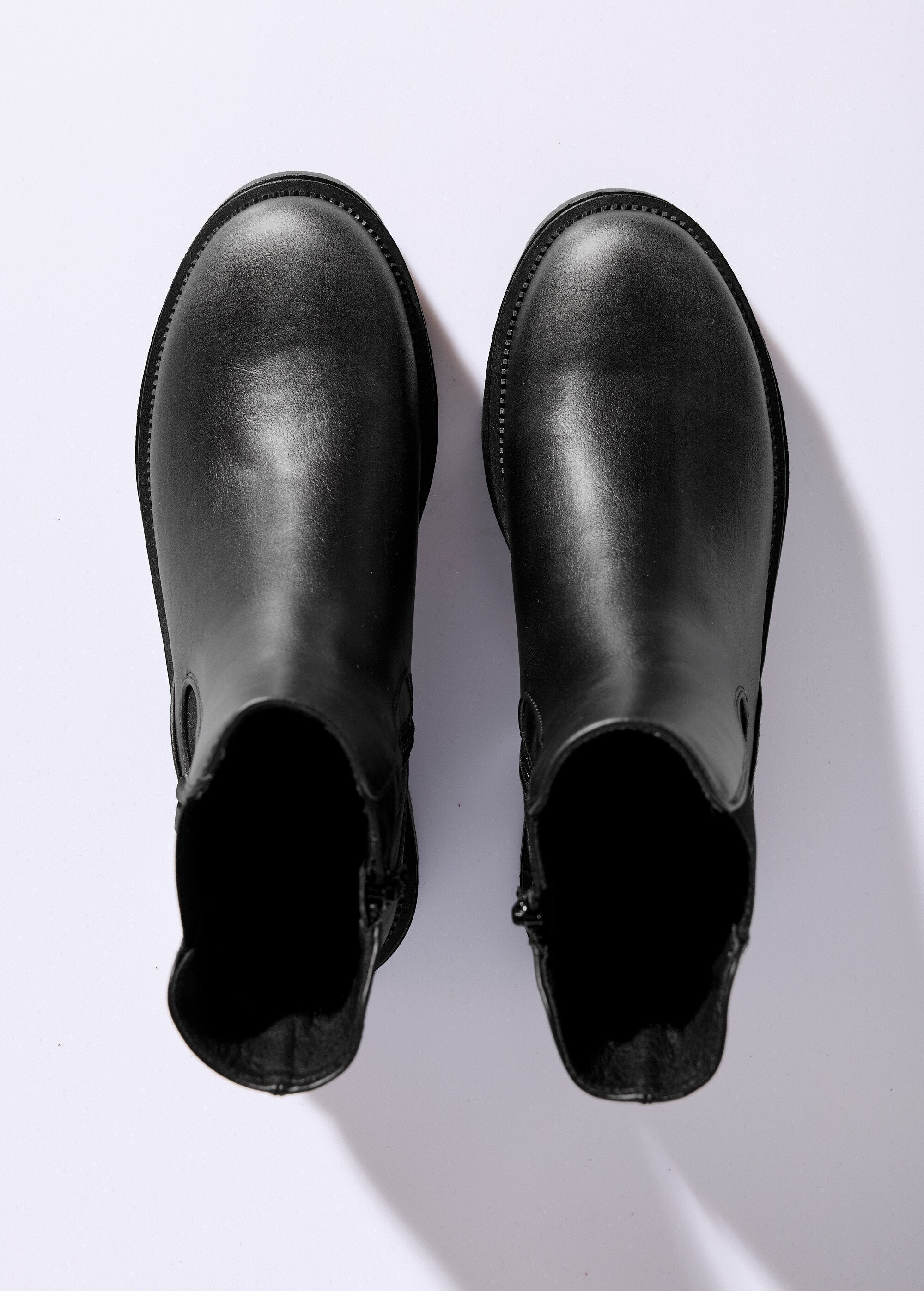 Chelsea_enkellaarsjes_met_ingekeepte_zolen_Noir_OV1_slim