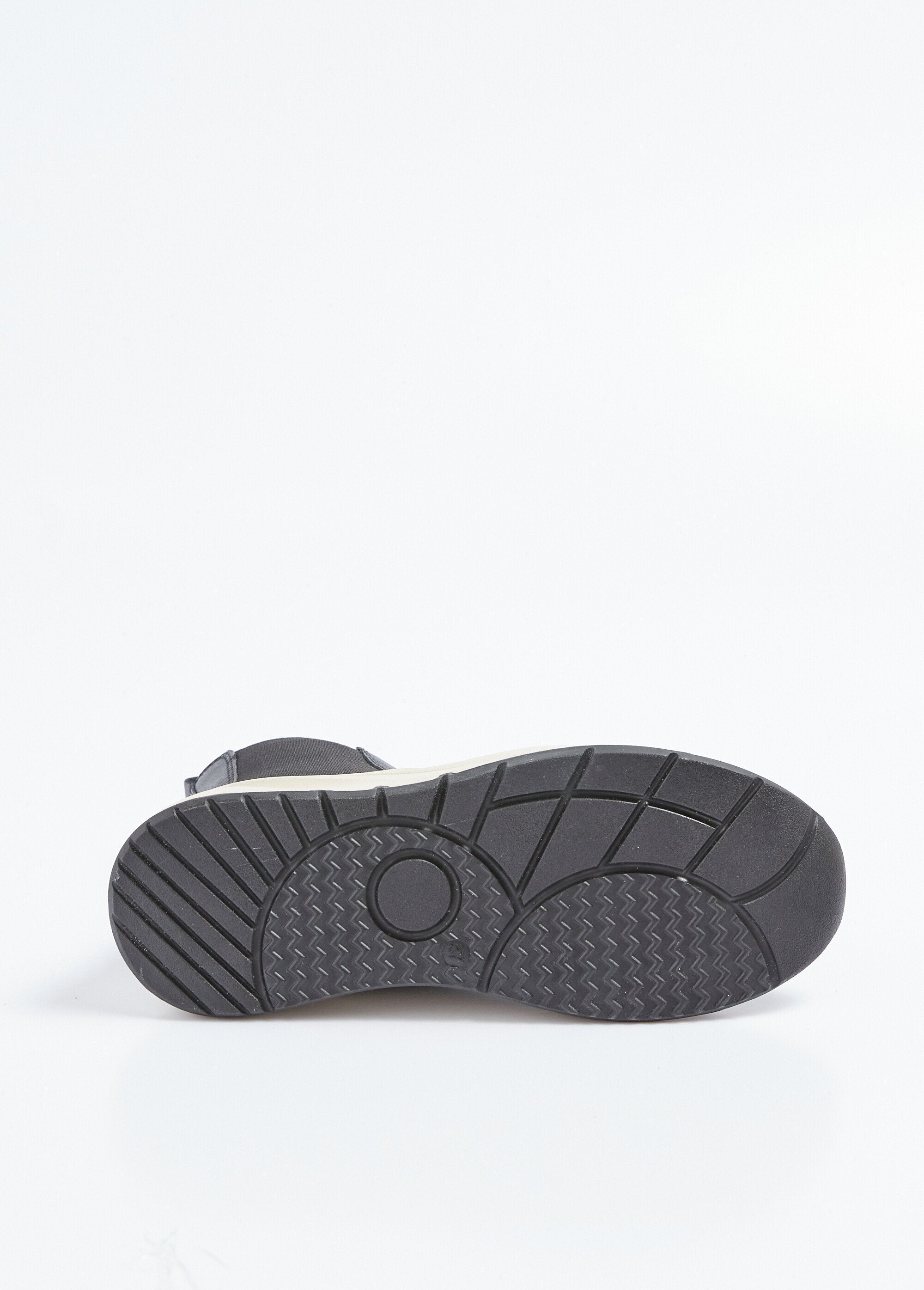 Leren_sportschoenen_met_dikke_zolen_Noir_UN1_slim