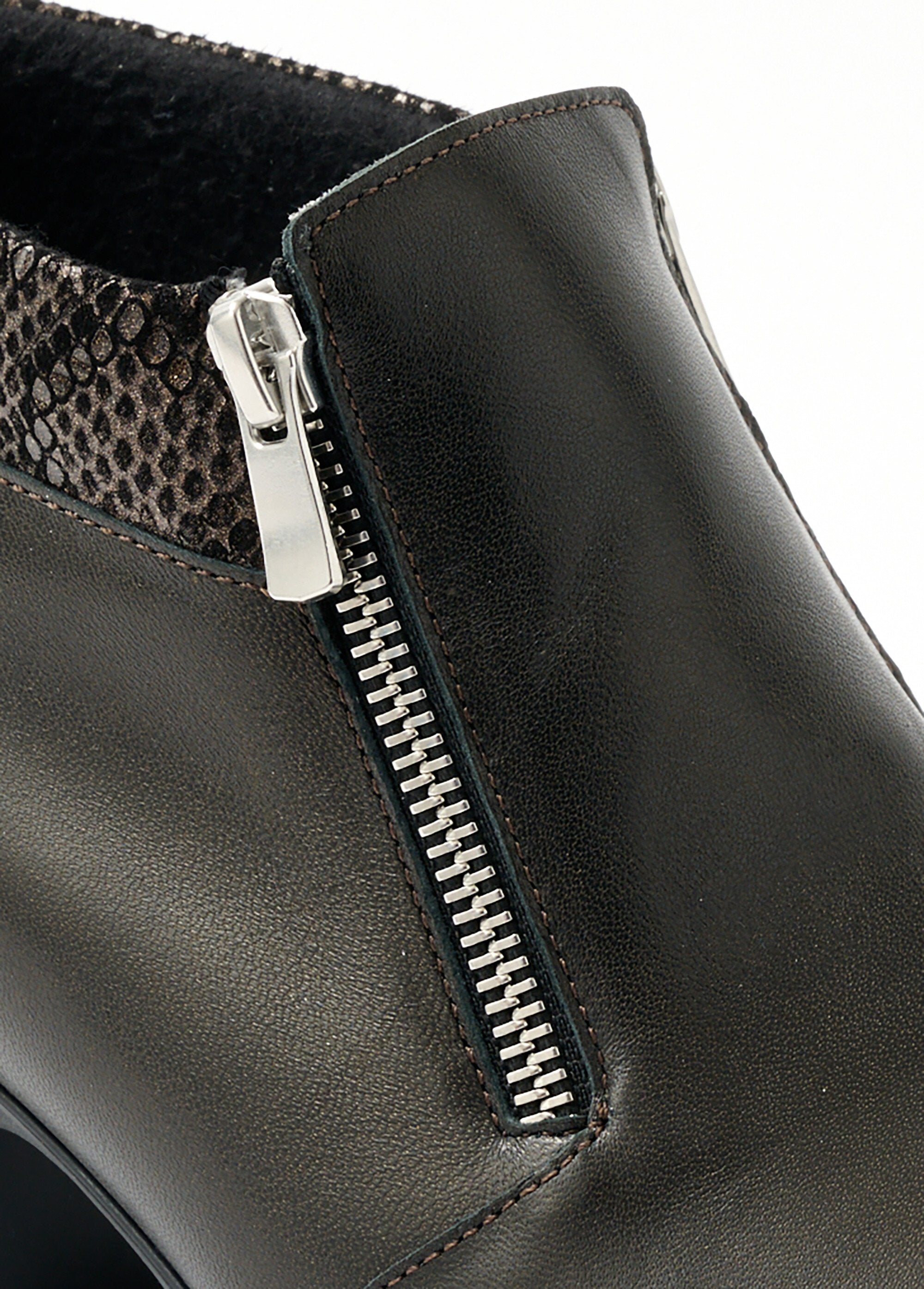 Comfortwijdte_leren_laarzen_met_dubbele_rits_BRUIN_DE1_slim