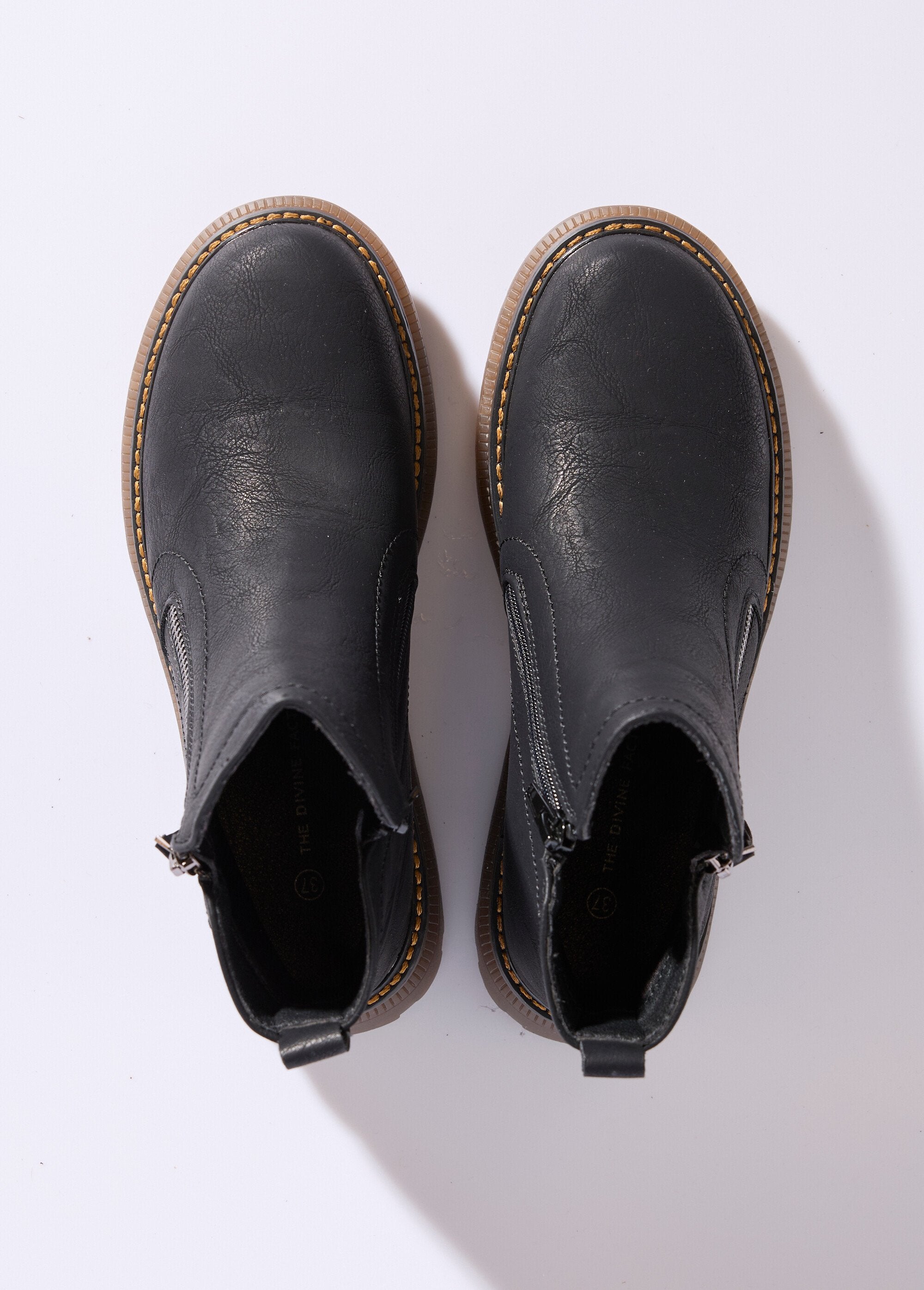 Laarzen_met_rits,_contrasterende_stiksels_Noir_OV1_slim