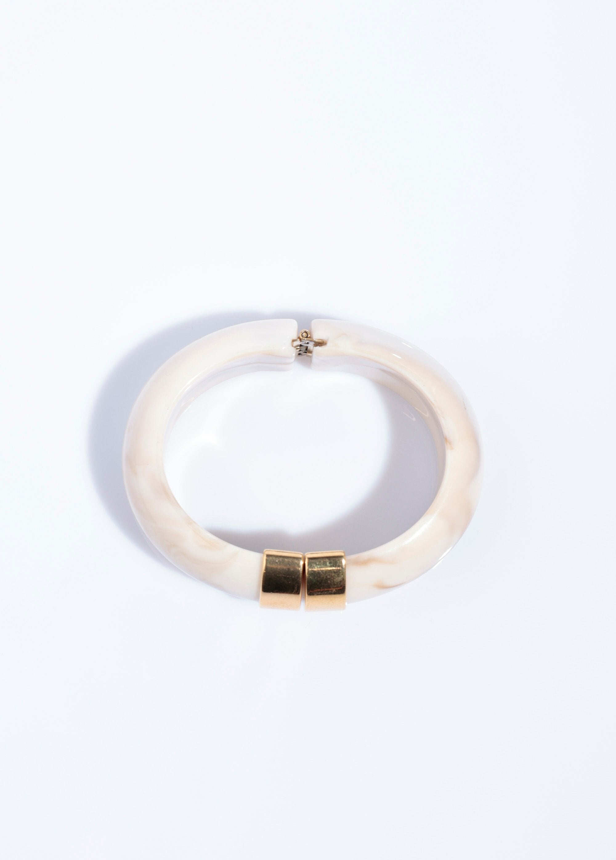 Halfharde_gemarmerde_en_roestvrijstalen_armband_Ivoire_DE1_slim