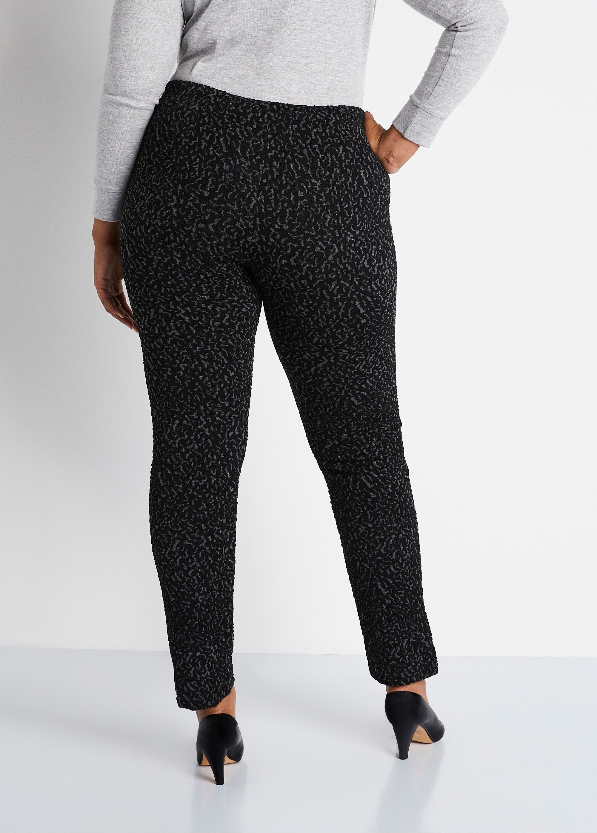 Legging_met_elastische_taille,_effen_of_tweekleurig_Grijs_en_zwart_DO1_curvy