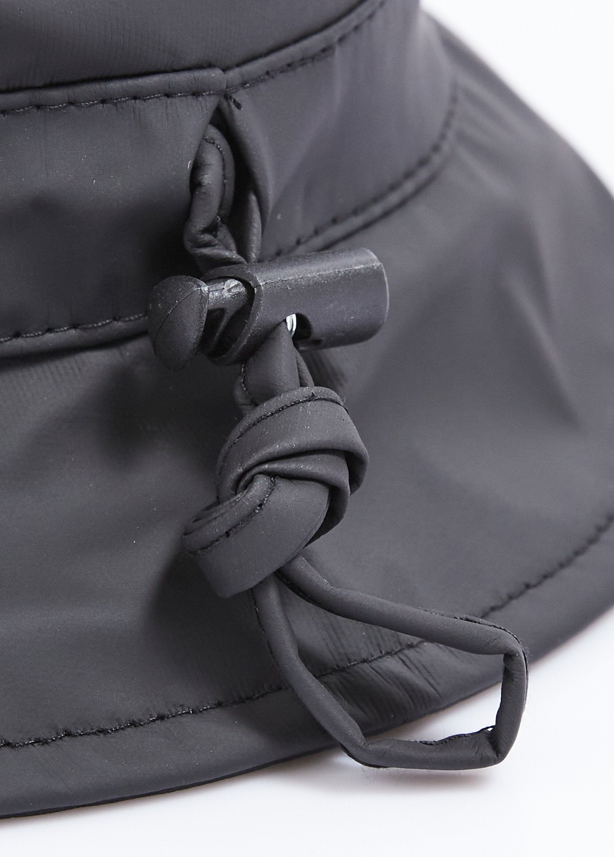 Regenhoed_met_fleecevoering_Noir_DE1_slim