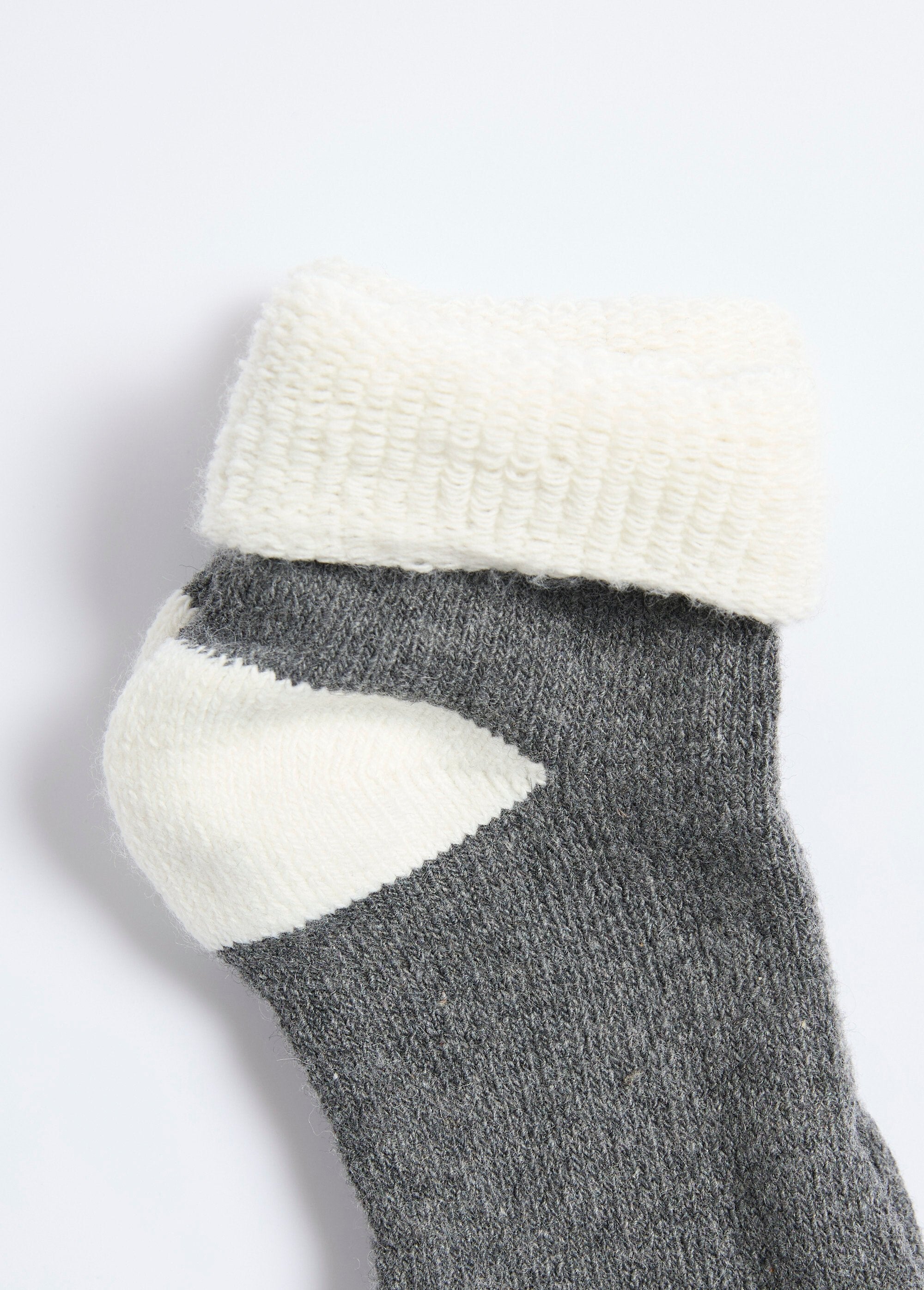 Warme_wollen_en_bouclette_sokken_Assortis_gris_DE3_slim