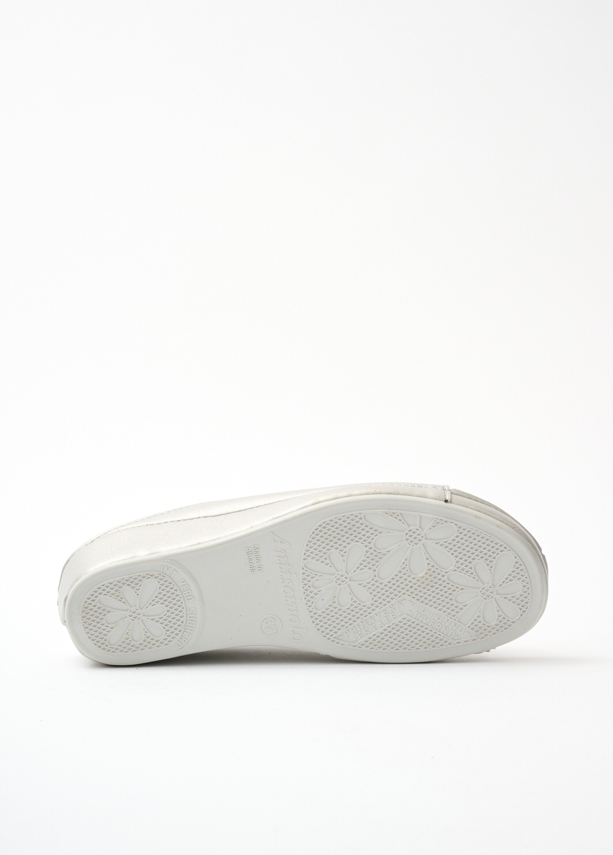 Muiltjes_met_grote_breedte_ZILVER_UN1_slim