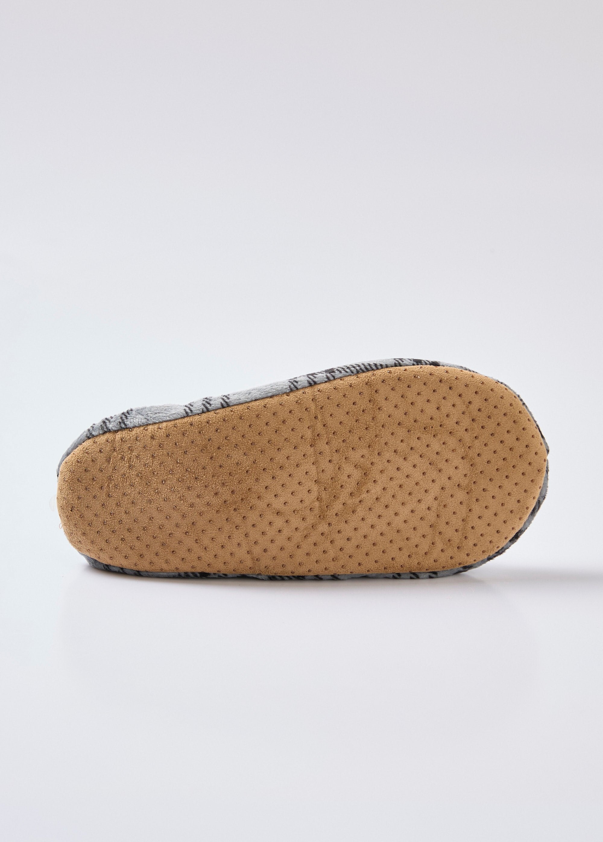 Warme_pantoffels_met_sherpa_voering_Carreaux_gris_UN1_slim