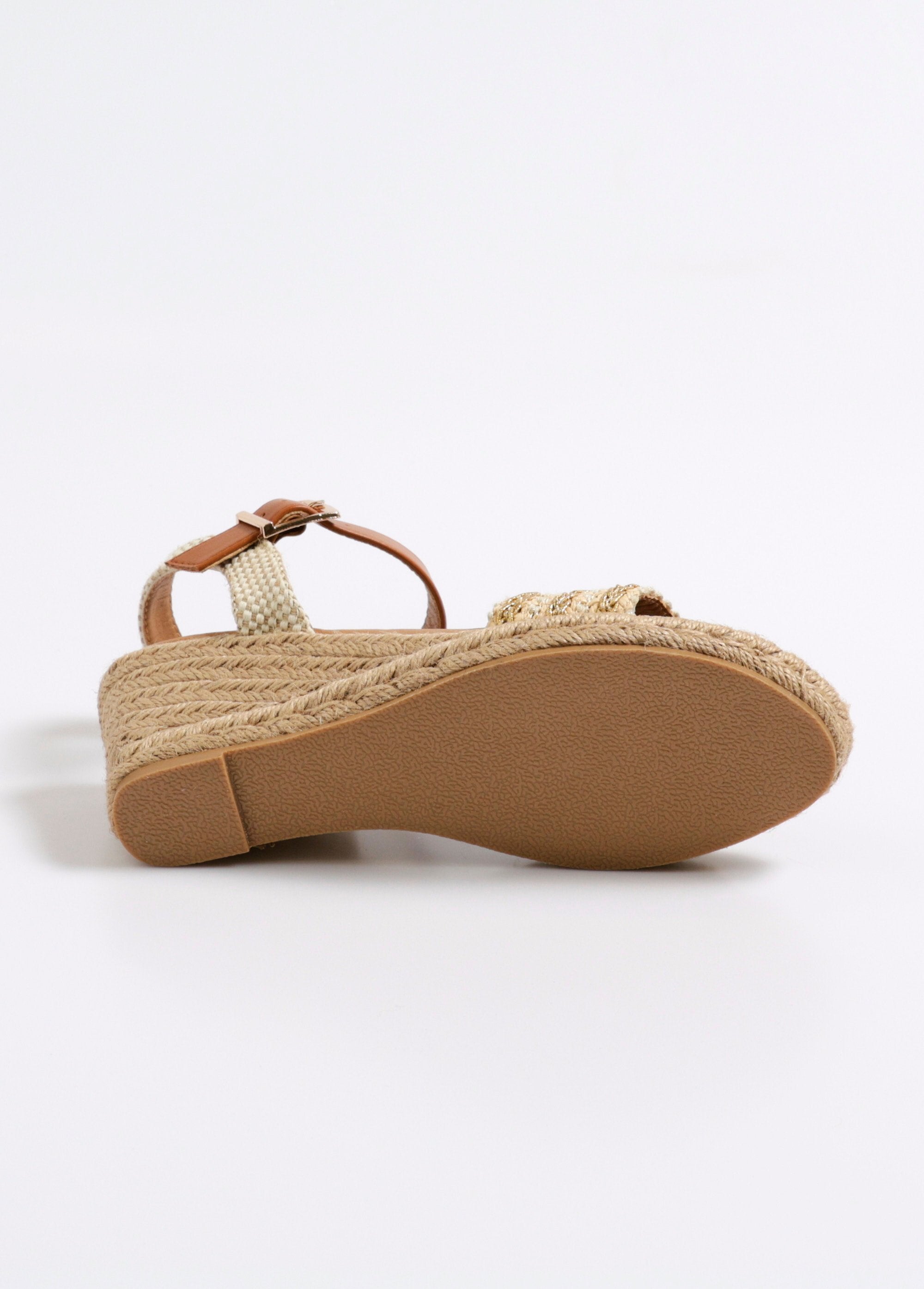 Edele_espadrille_met_details_van_imitatieleer_Beige_UN1_slim
