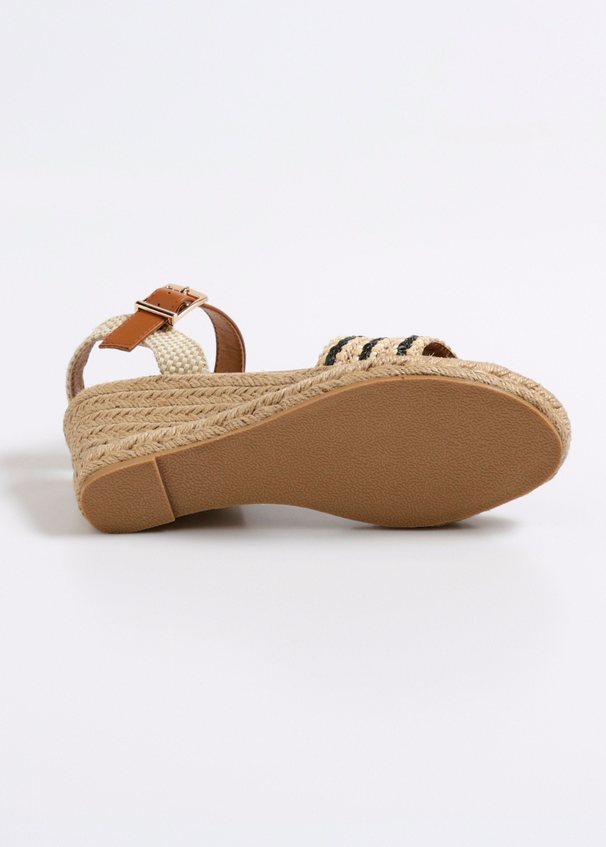 Edele_espadrille_met_details_van_imitatieleer_Noir_UN1_slim