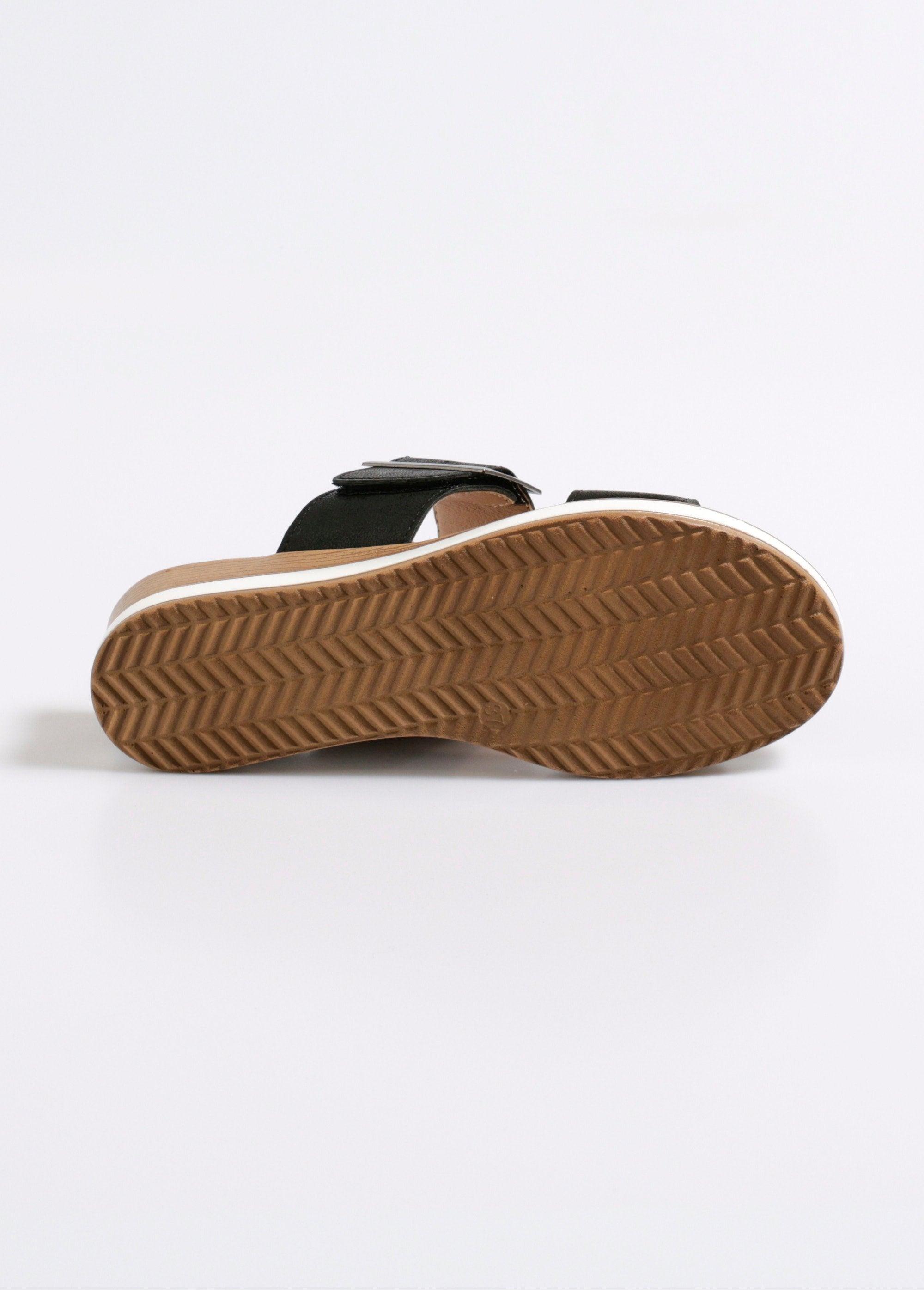 Sleehakken_met_gesp_Noir_UN1_slim