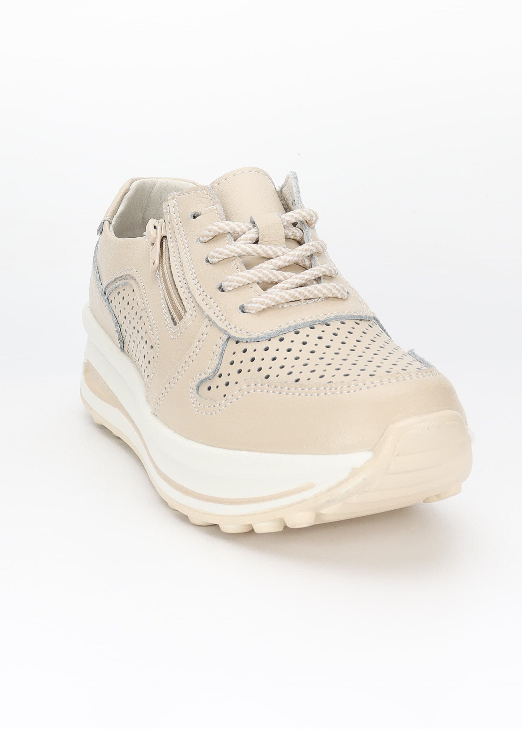 Trainer_met_rits_Abricot_DE1_slim