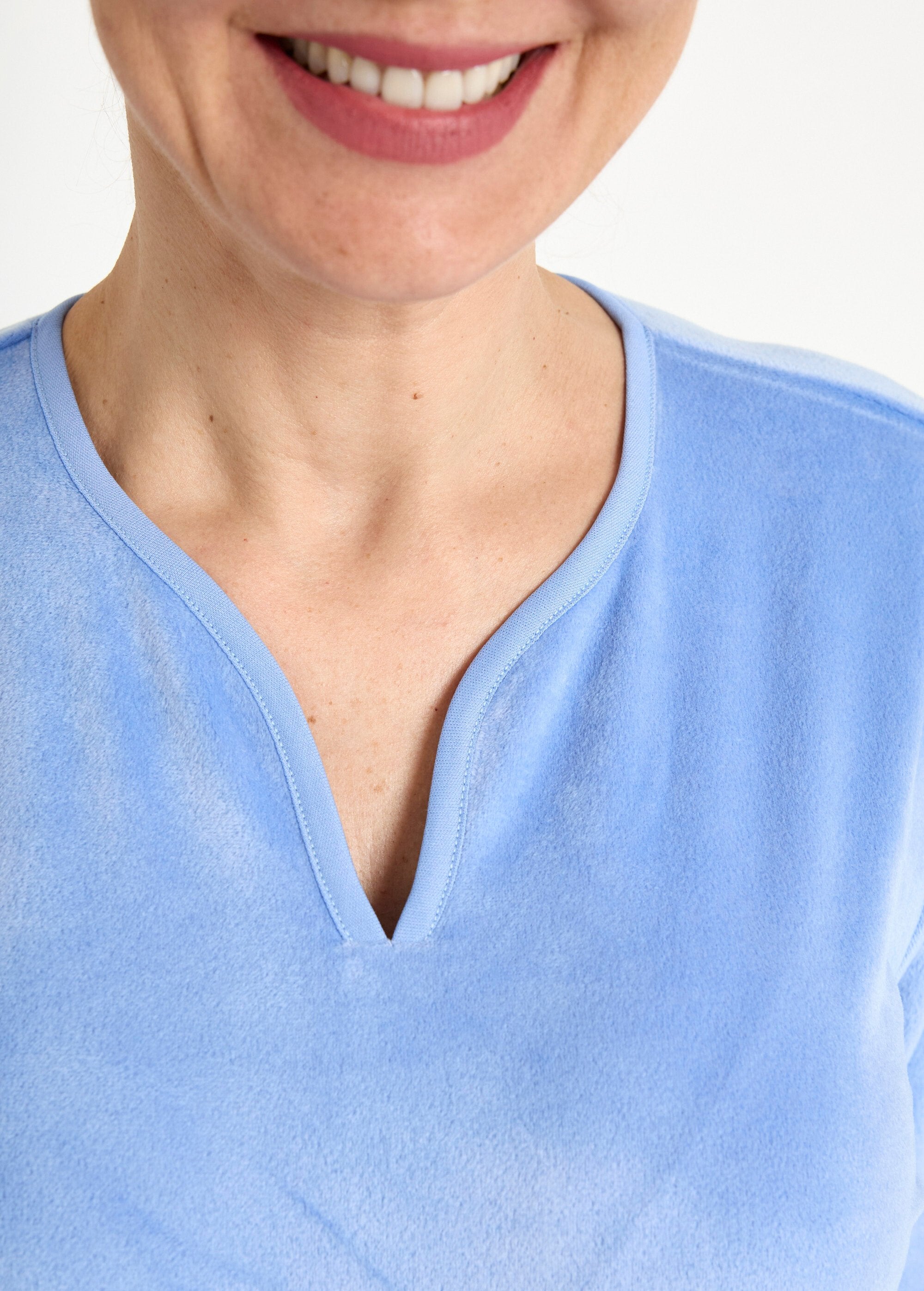 Geborduurd_fleece_nachthemd,_halflang_Indigo_DE1_slim