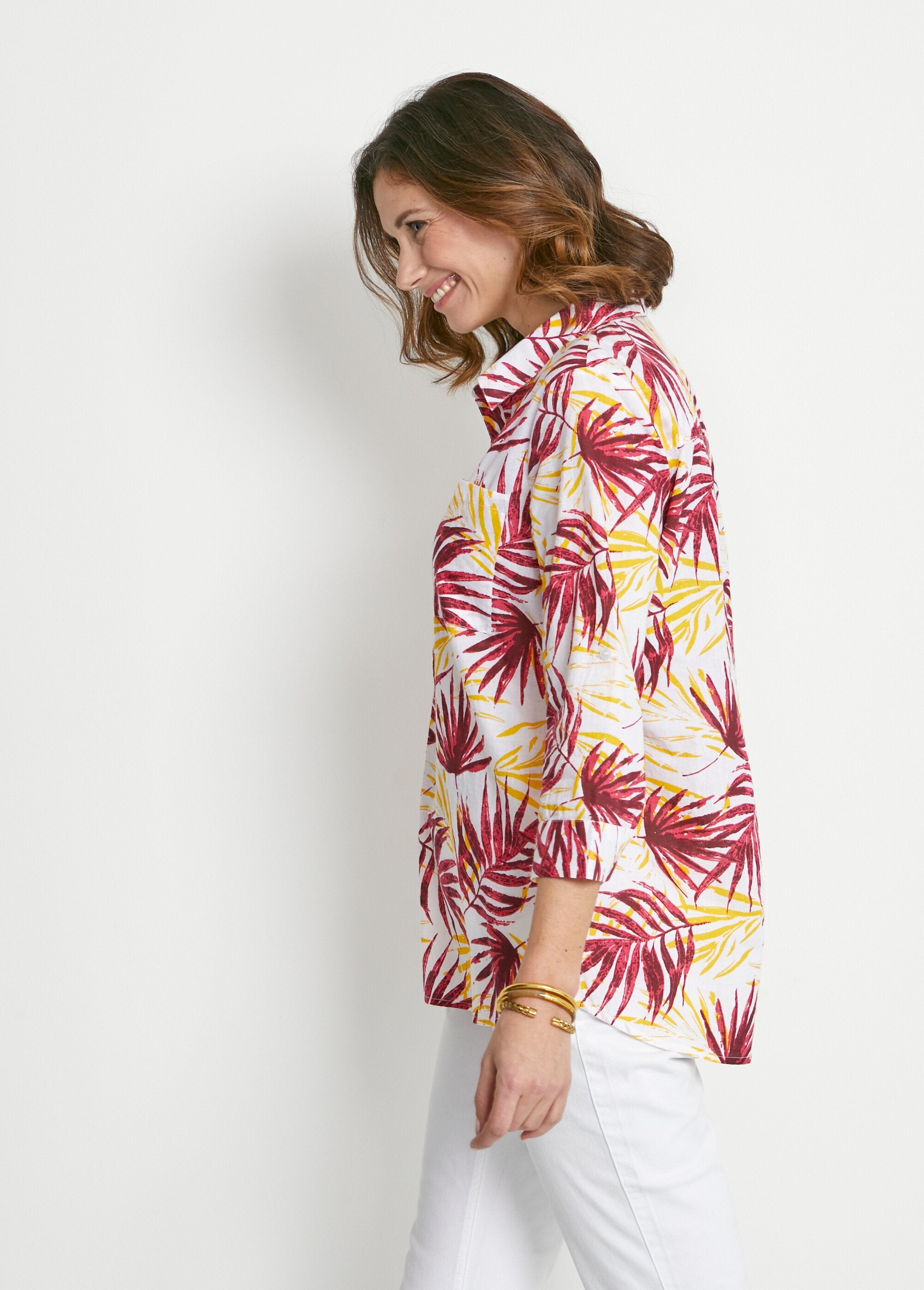 Lange_katoenen_blouse_met_knoopsluiting_Imprime_rouge_DR1_slim