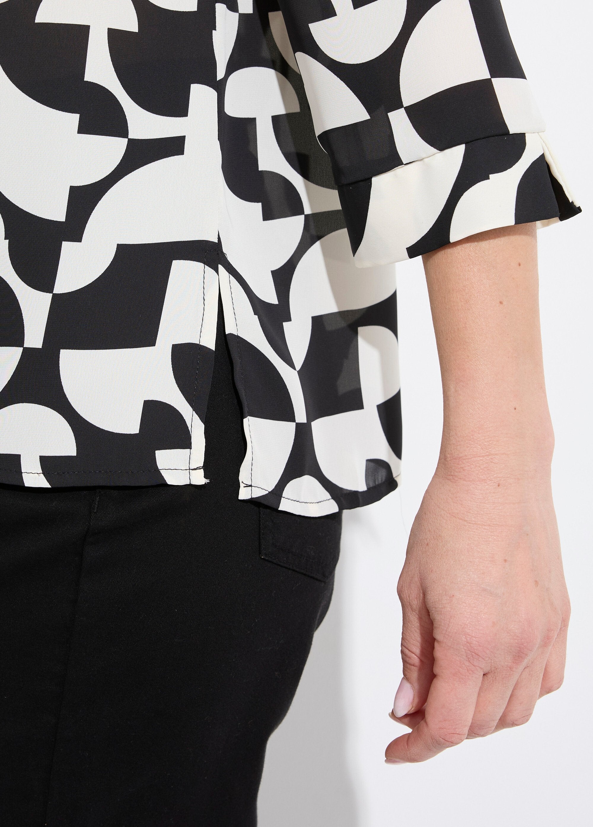 3/4_mouwen_grafische_print_button-down_blouse_Noir_et_ecru_DE2_slim