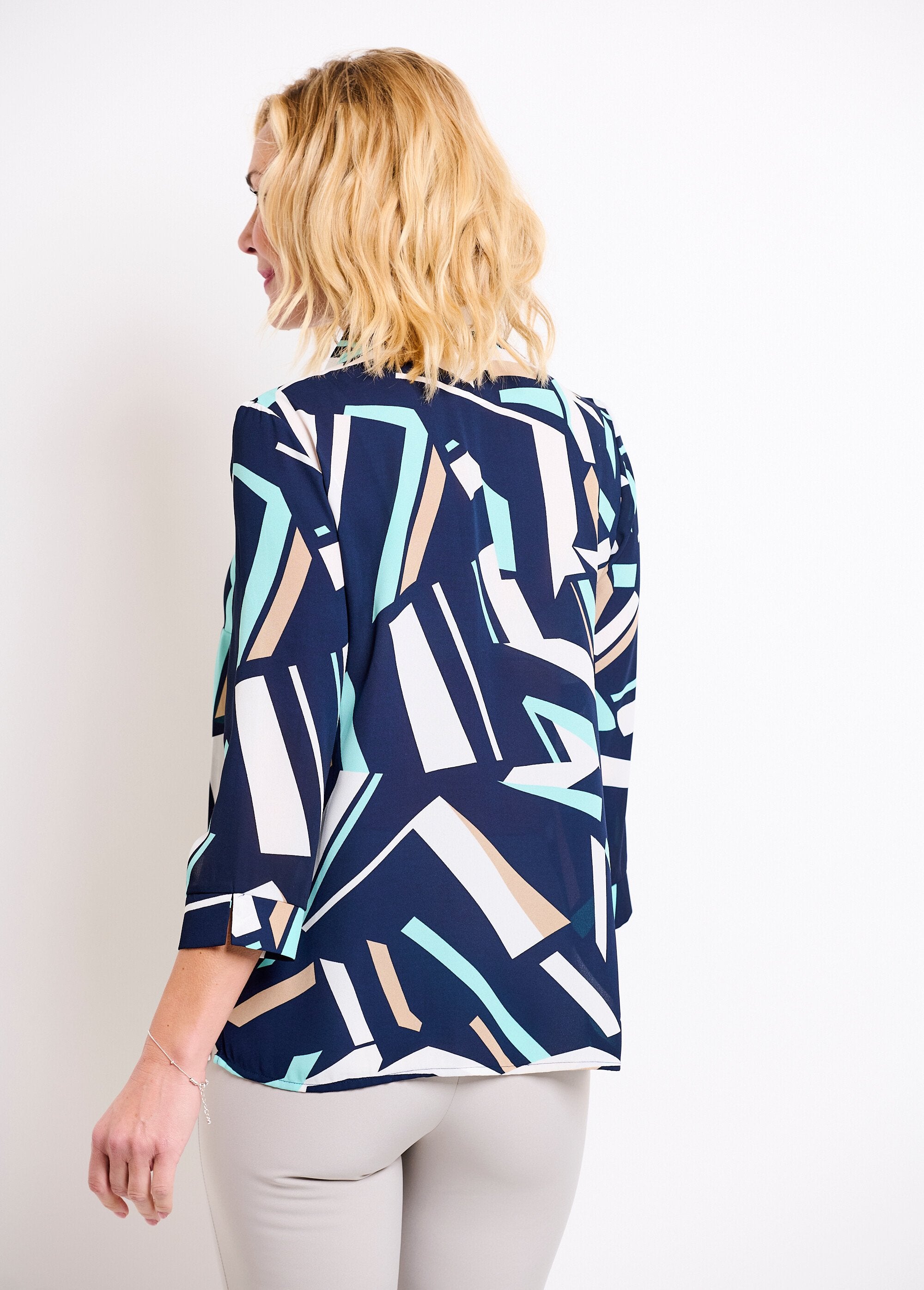 Grafische_blouse_met_3/4_mouwen_Marine_et_beige_DO1_slim
