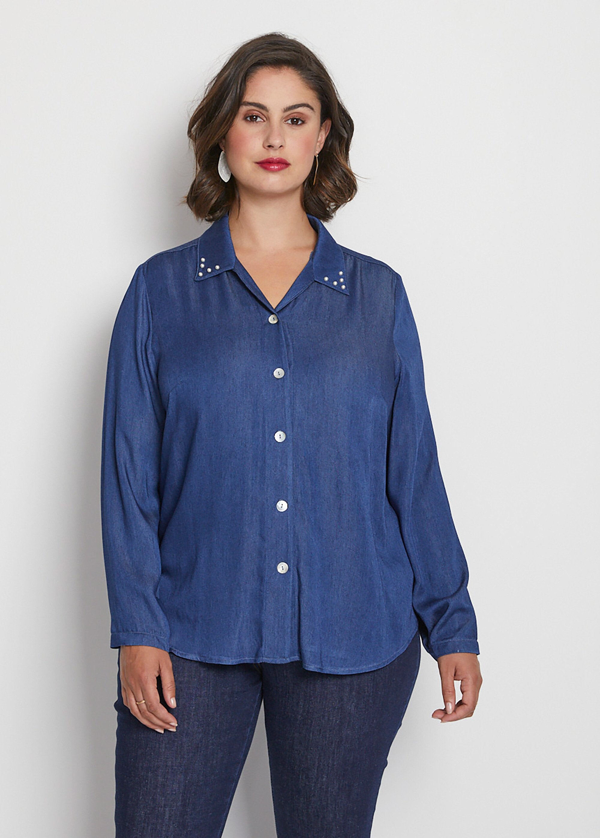 Blouse_van_vloeiende_stof_met_juwelenkraag_Bleu_FA1_curvy