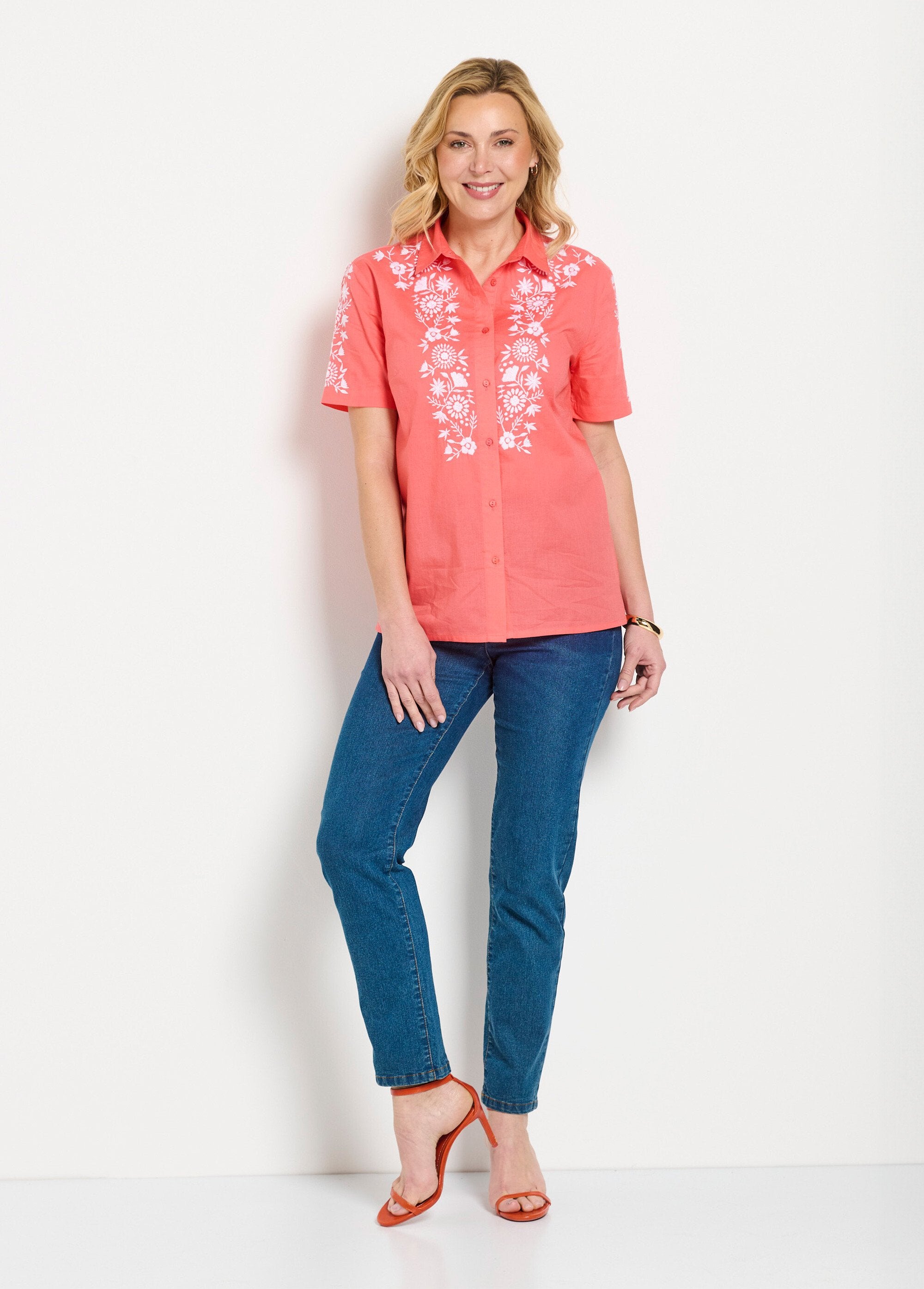 Lange_katoenen_blouse_met_borduursel,_korte_mouwen_Corail_et_blanc_SF1_slim