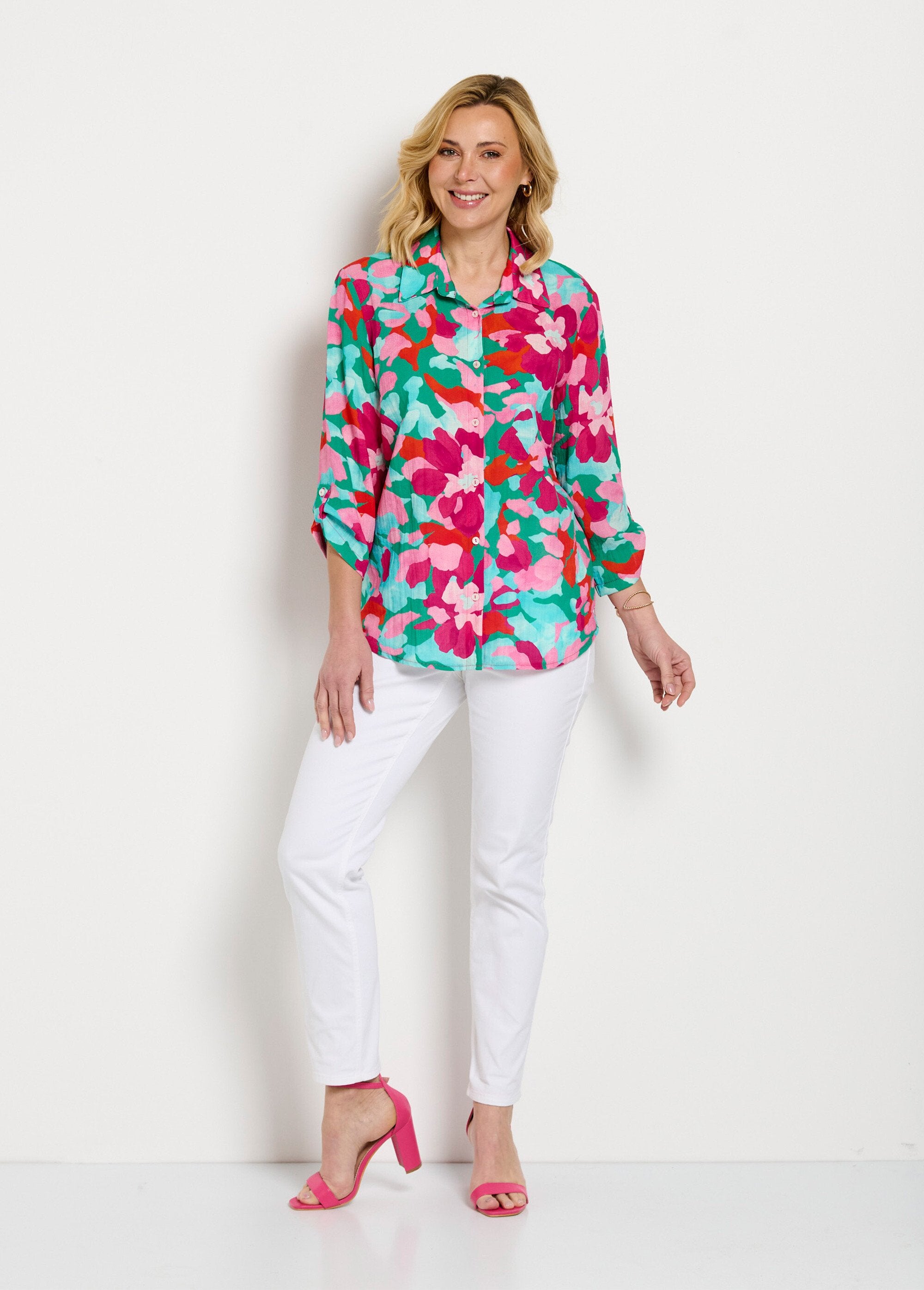 Lange_gebloemde_blouse_met_3/4_oprolmouwen_Rose_et_bleu_SF1_slim