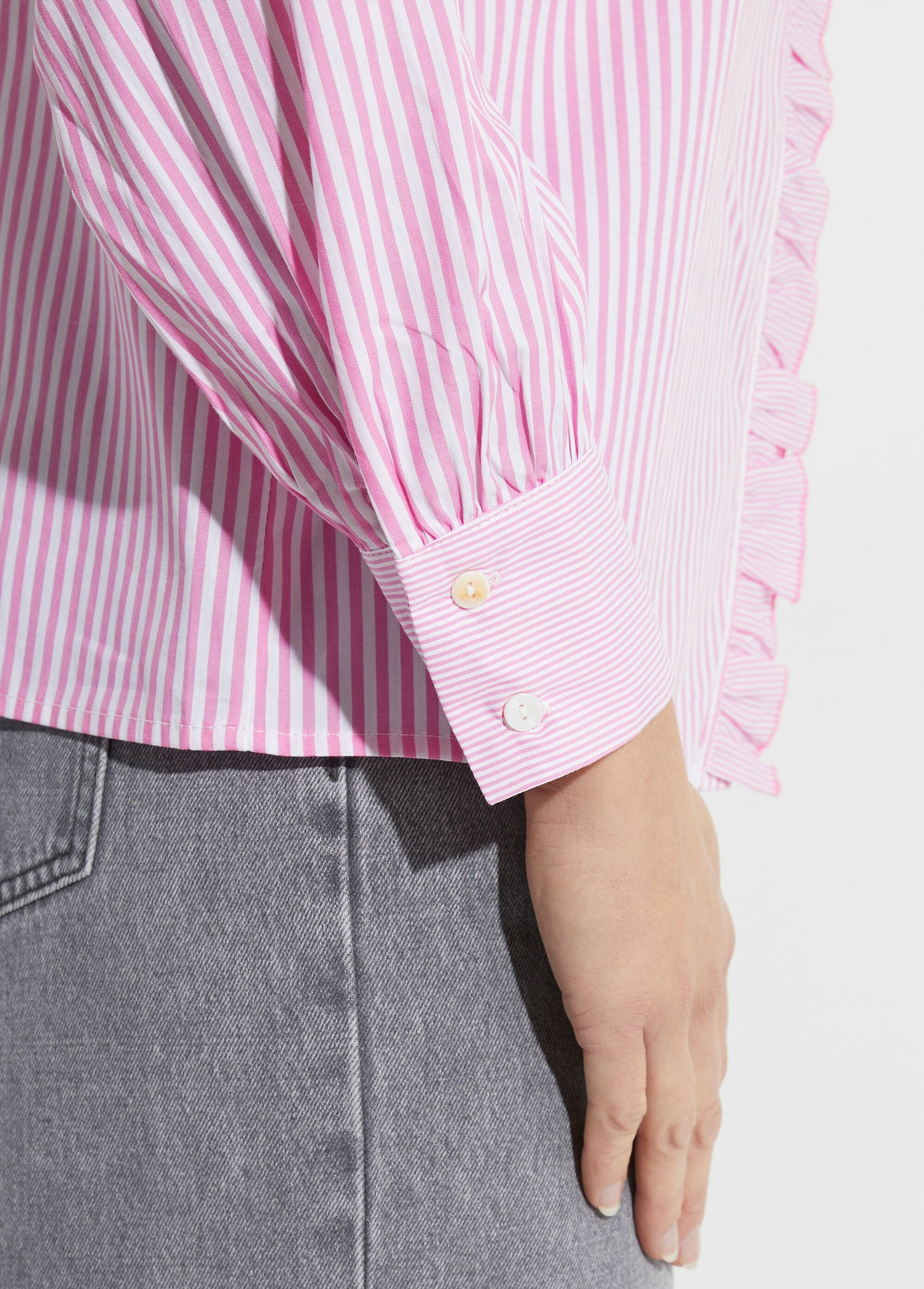 Gestreepte_blouse_met_opstaande_kraag_Rose_raye_DE2_slim