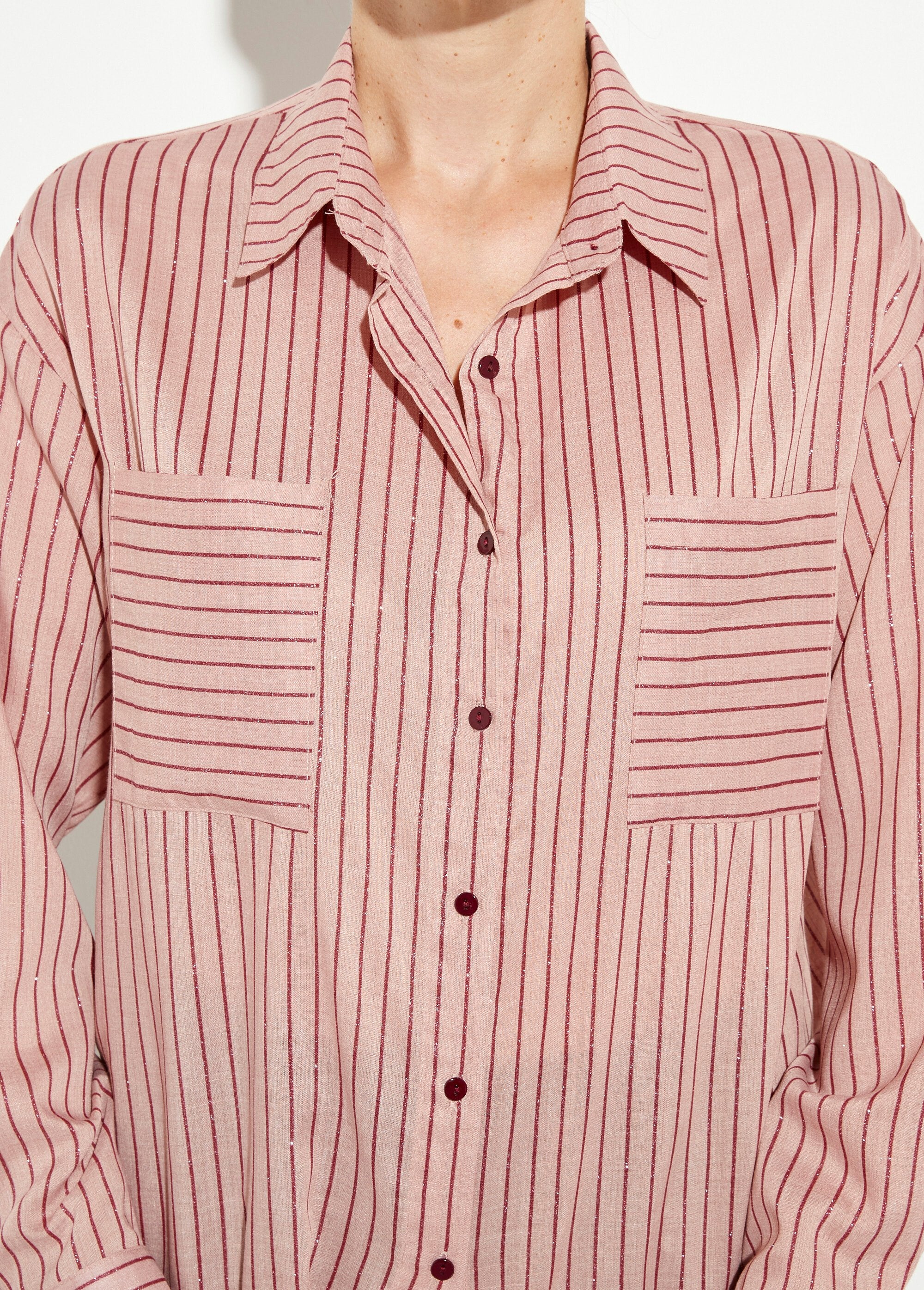 Blouse_met_lovertjes_en_strepen,_fijne_voile_Rose_et_bordeaux_DE2_slim