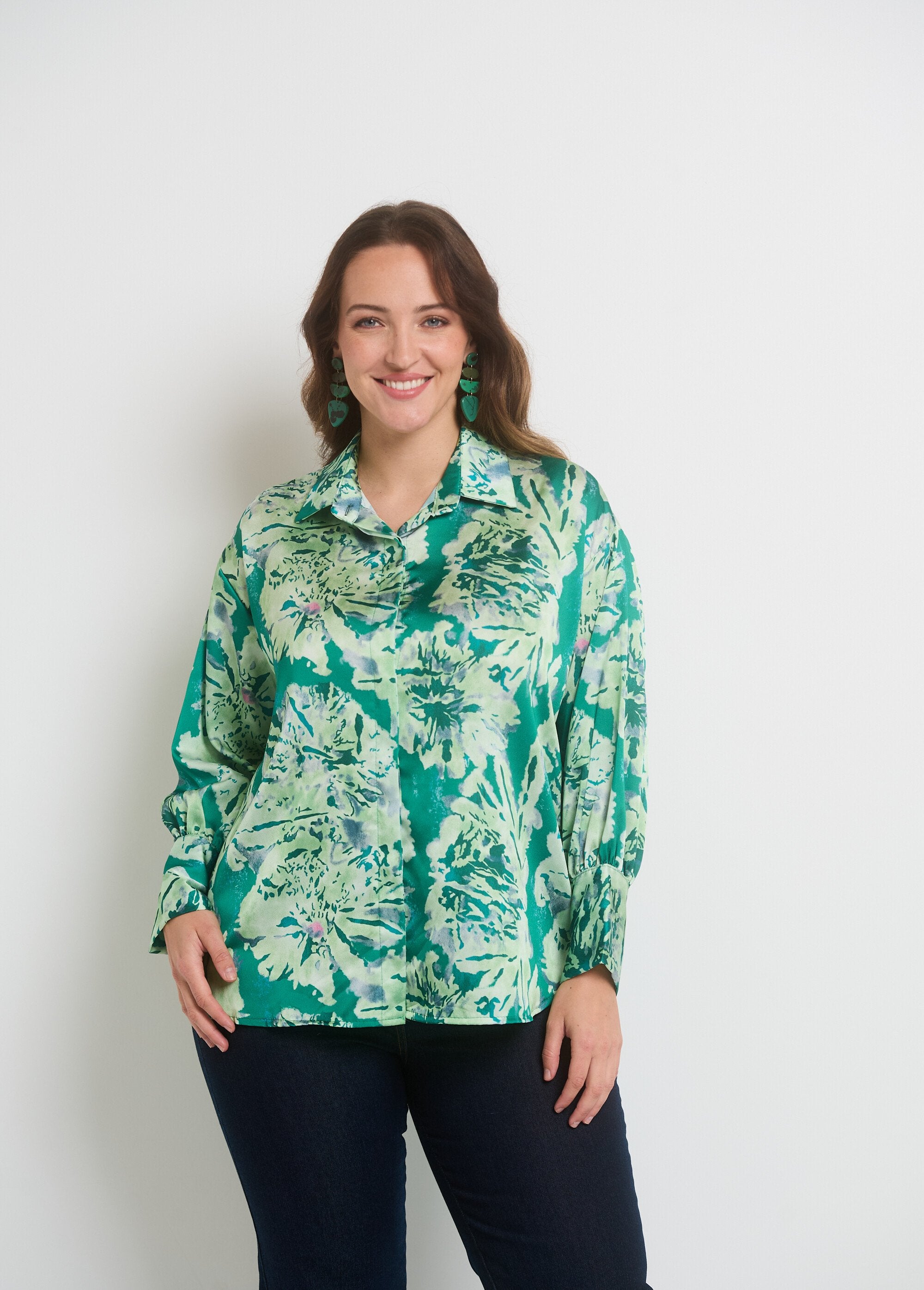 Aquarel_satijnen_blouse_met_lange_mouwen_Vert_FA1_curvy