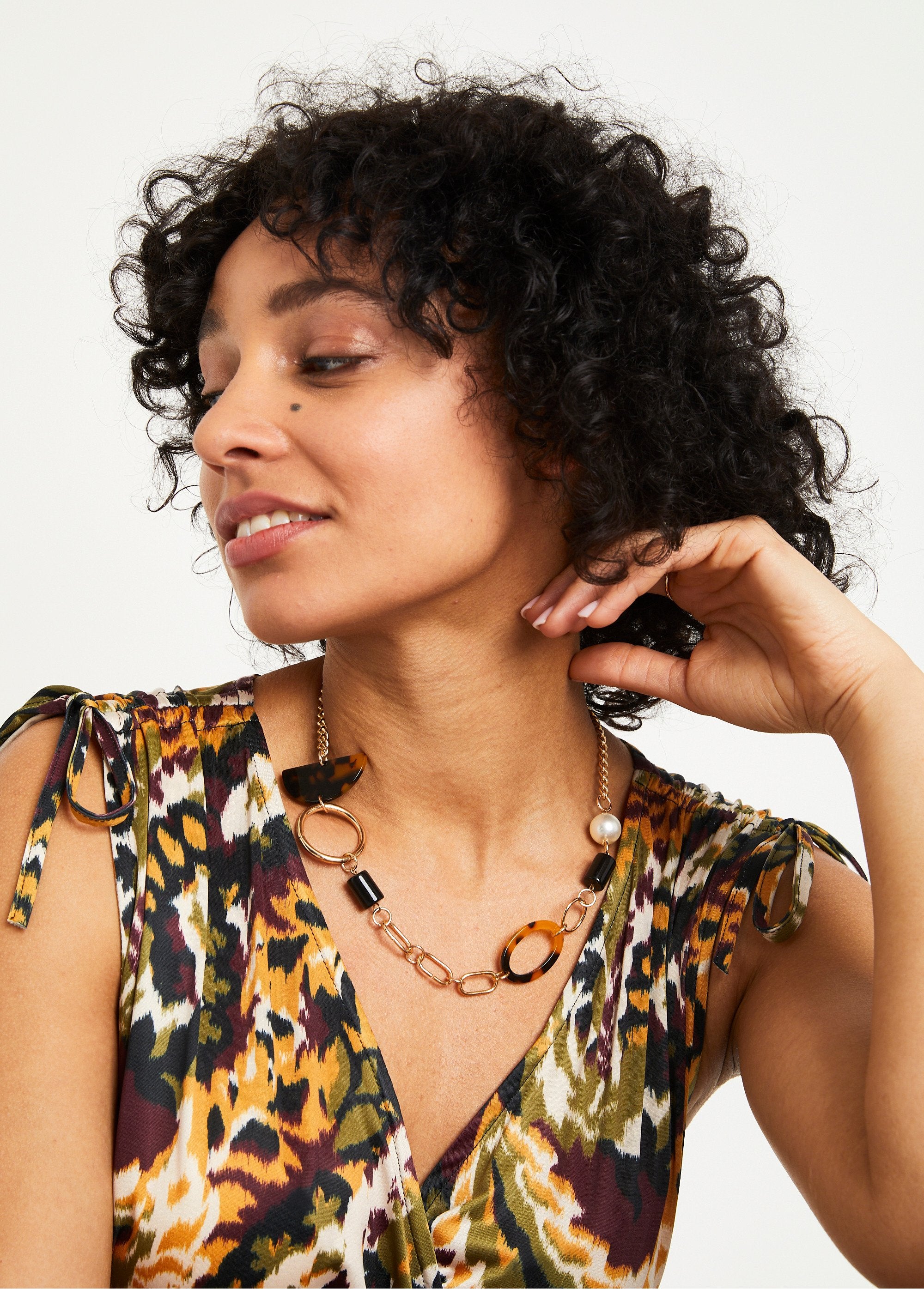 Edele_choker_halsketting_Dore_FA2_slim