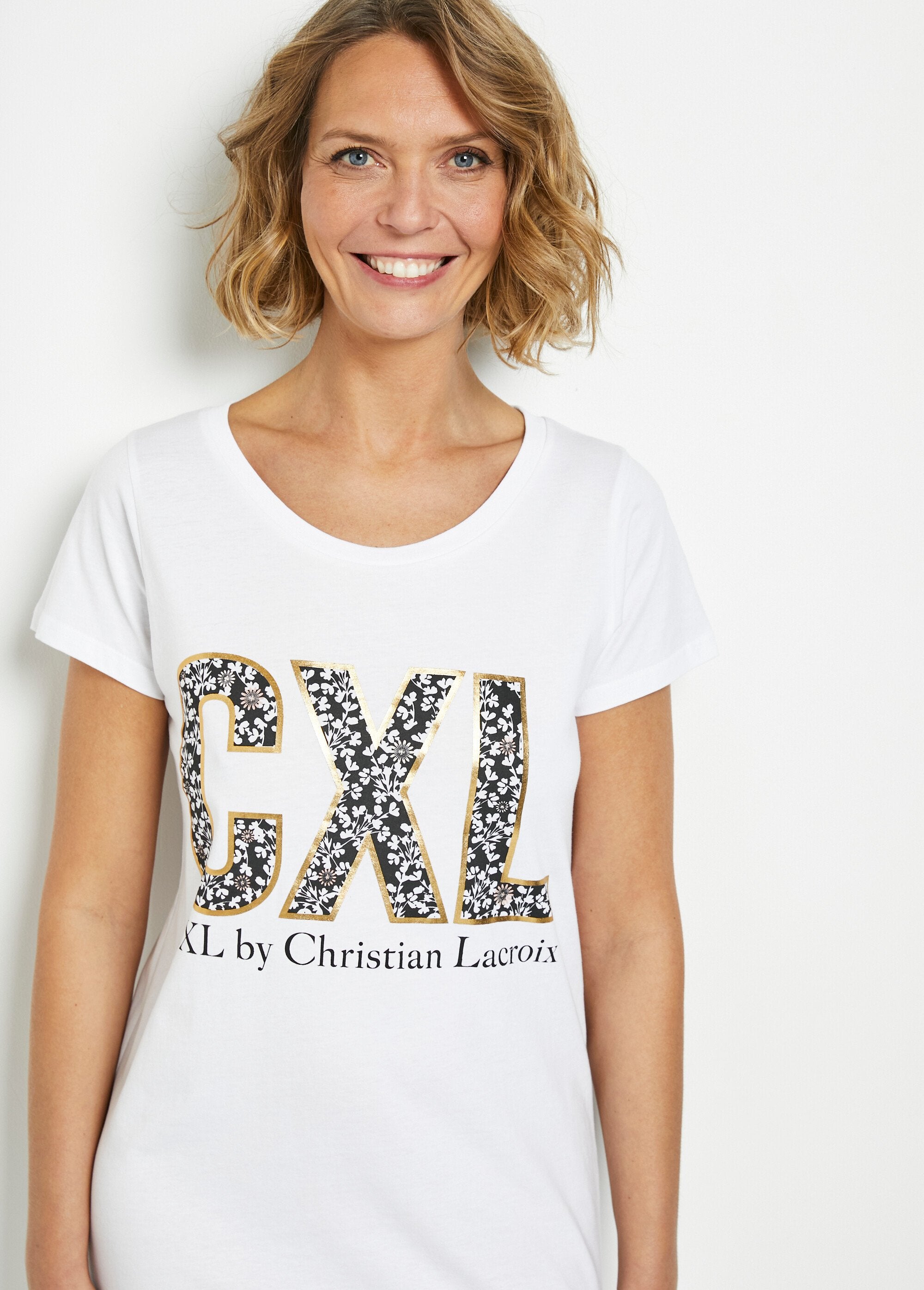 T-shirt_maxi_logo-nachthemd_Blanc_DE1_slim
