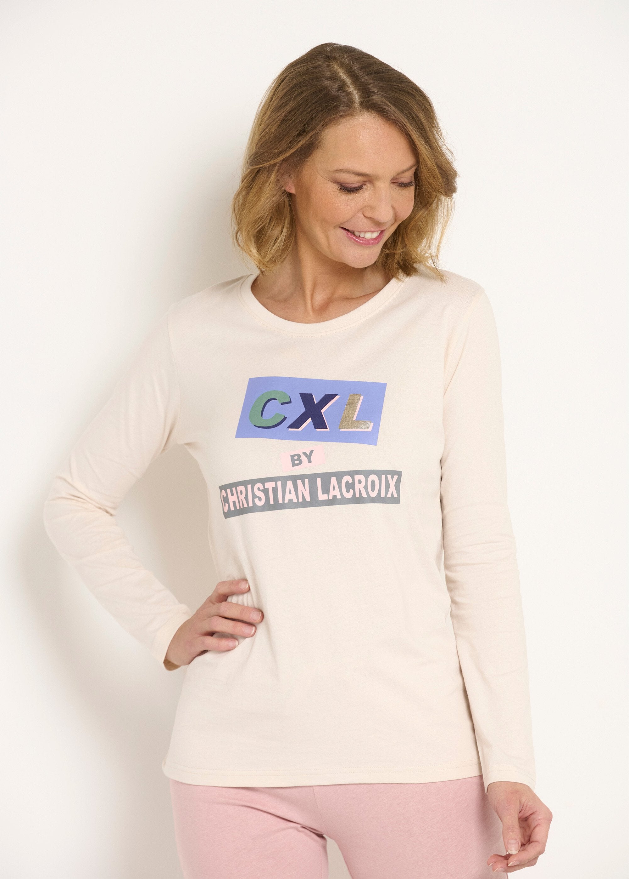 Gebreide_pyjama_met_lange_mouwen_Rose_DE1_slim