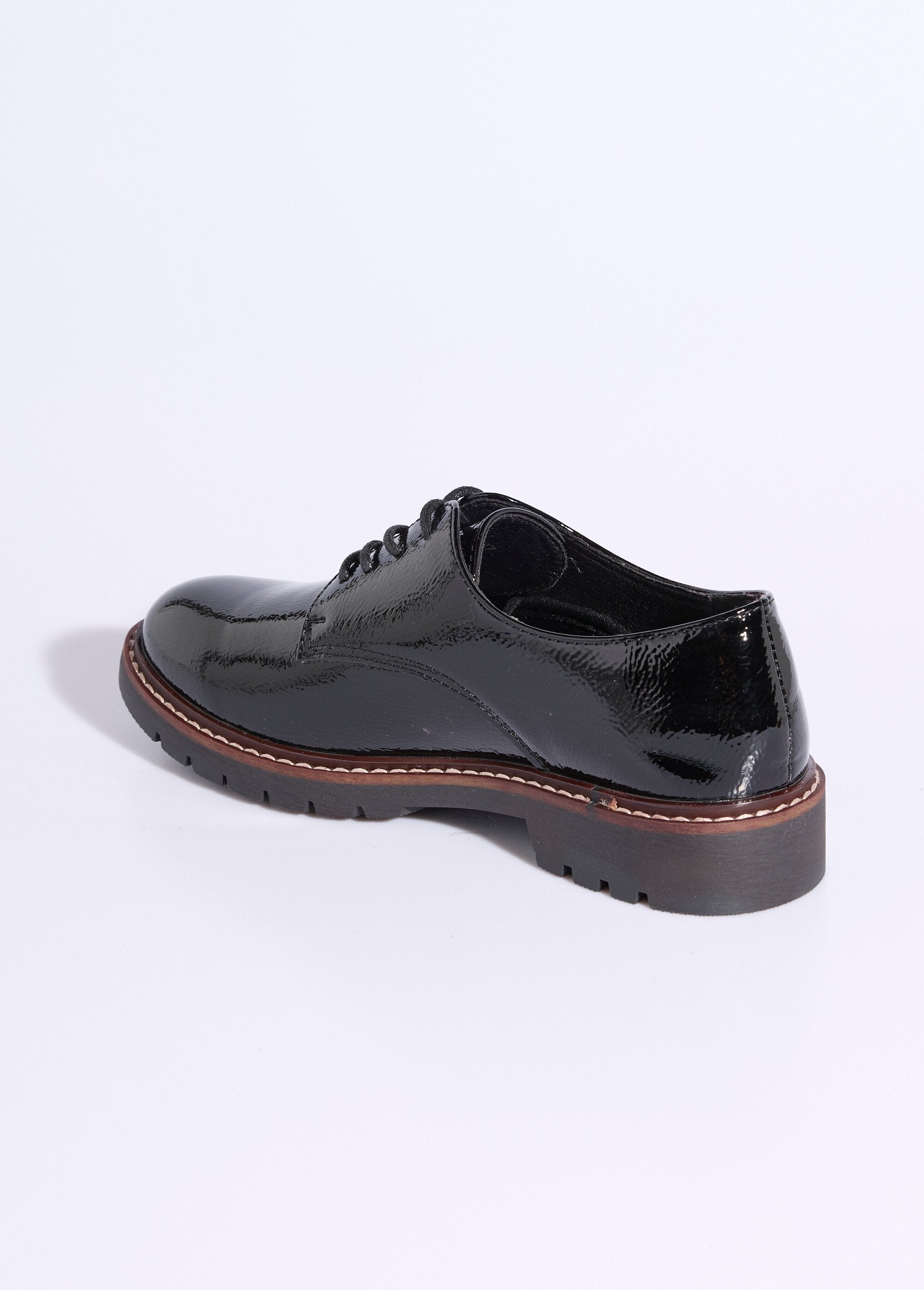 Trendy_derbies_met_lakveters_Noir_DO1_slim