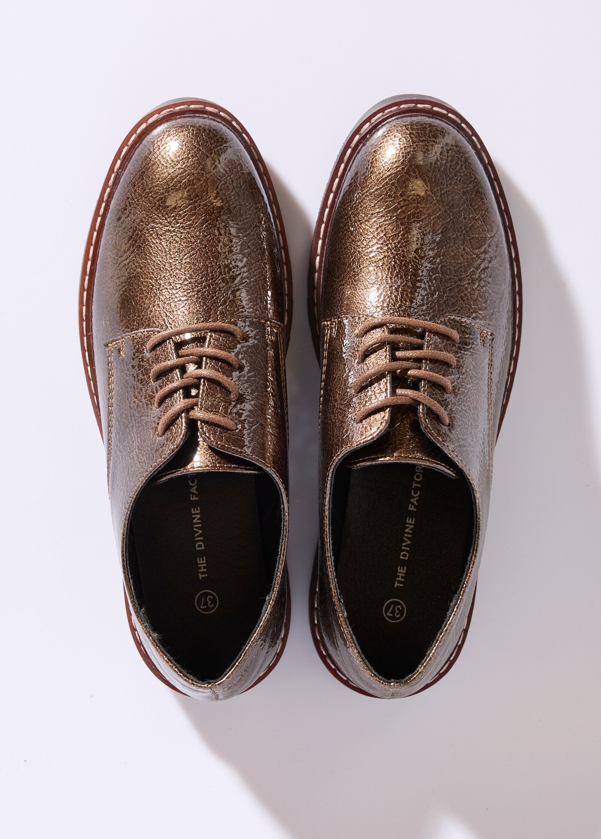 Trendy_derbies_met_lakveters_Bronze_OV1_slim