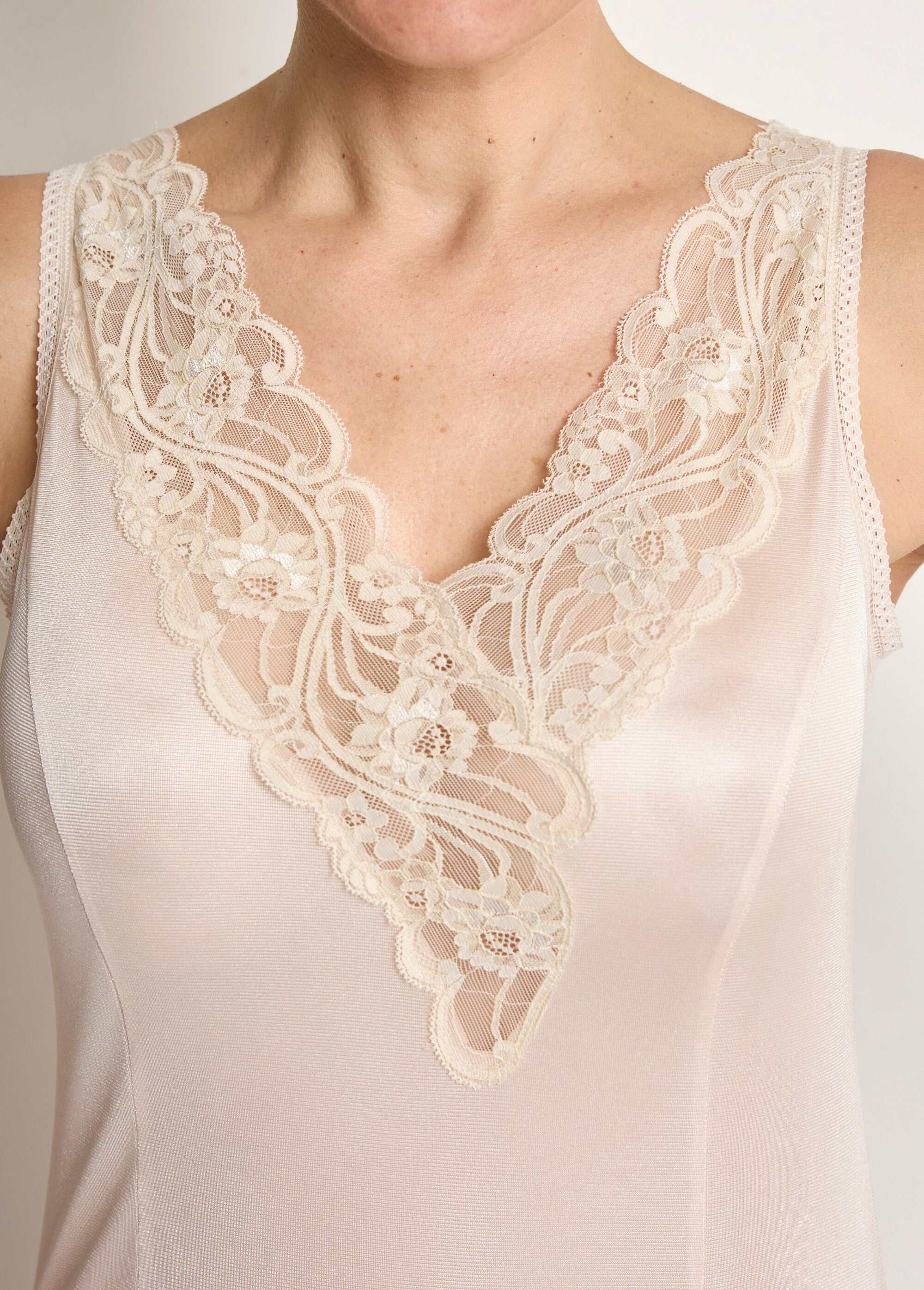 Antistatische_Calais_kanten_jurkbasis_Rose_DE1_slim