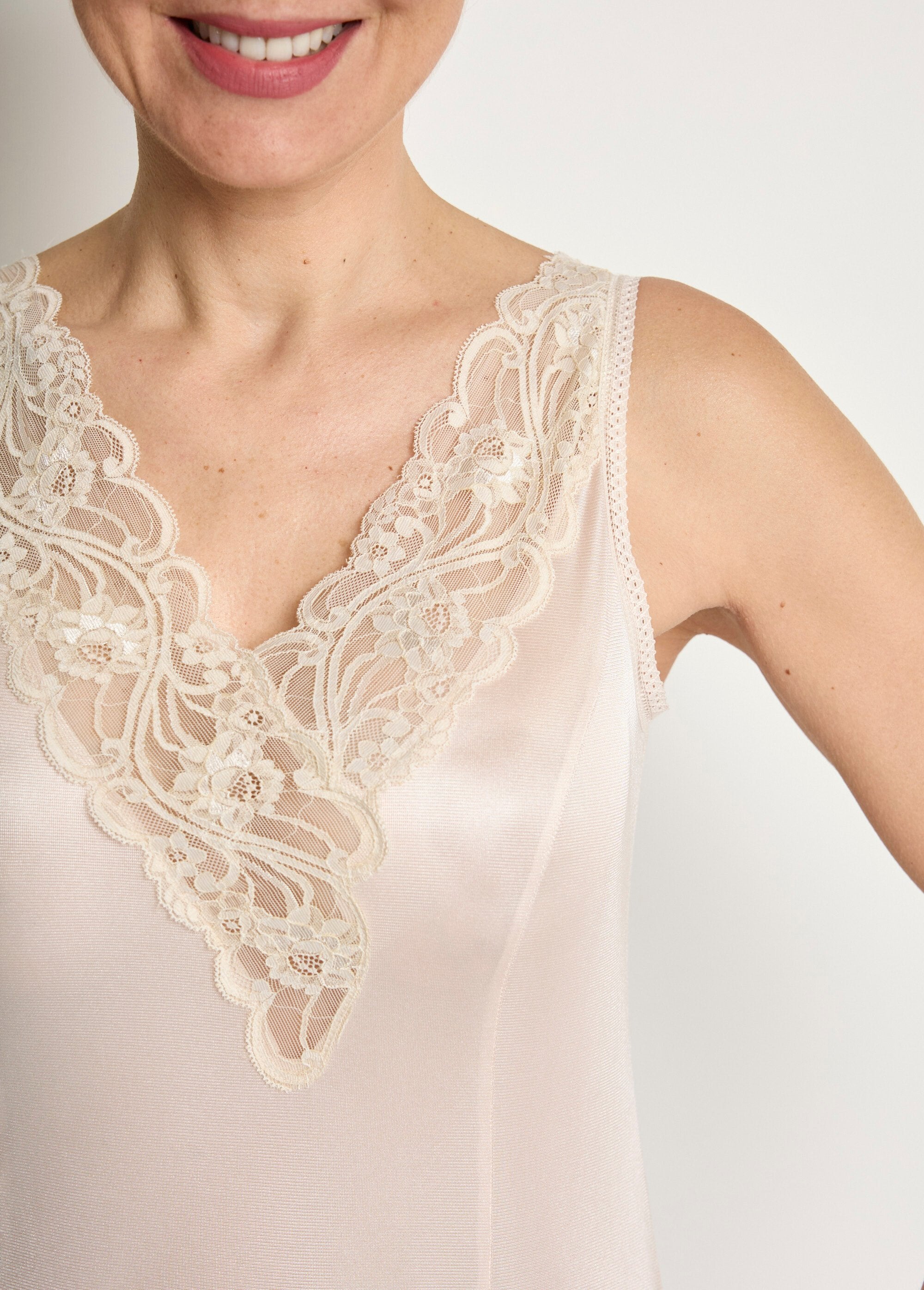 Antistatische_Calais_kanten_jurkbasis_Rose_DE2_slim