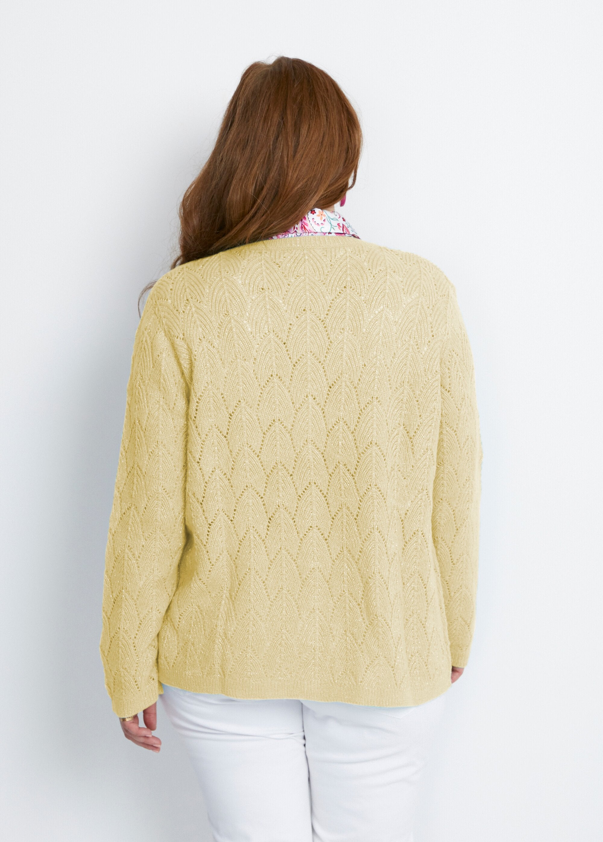 Gilet_met_knopen_en_gerecyclede_vezels_Vanille_DO1_curvy