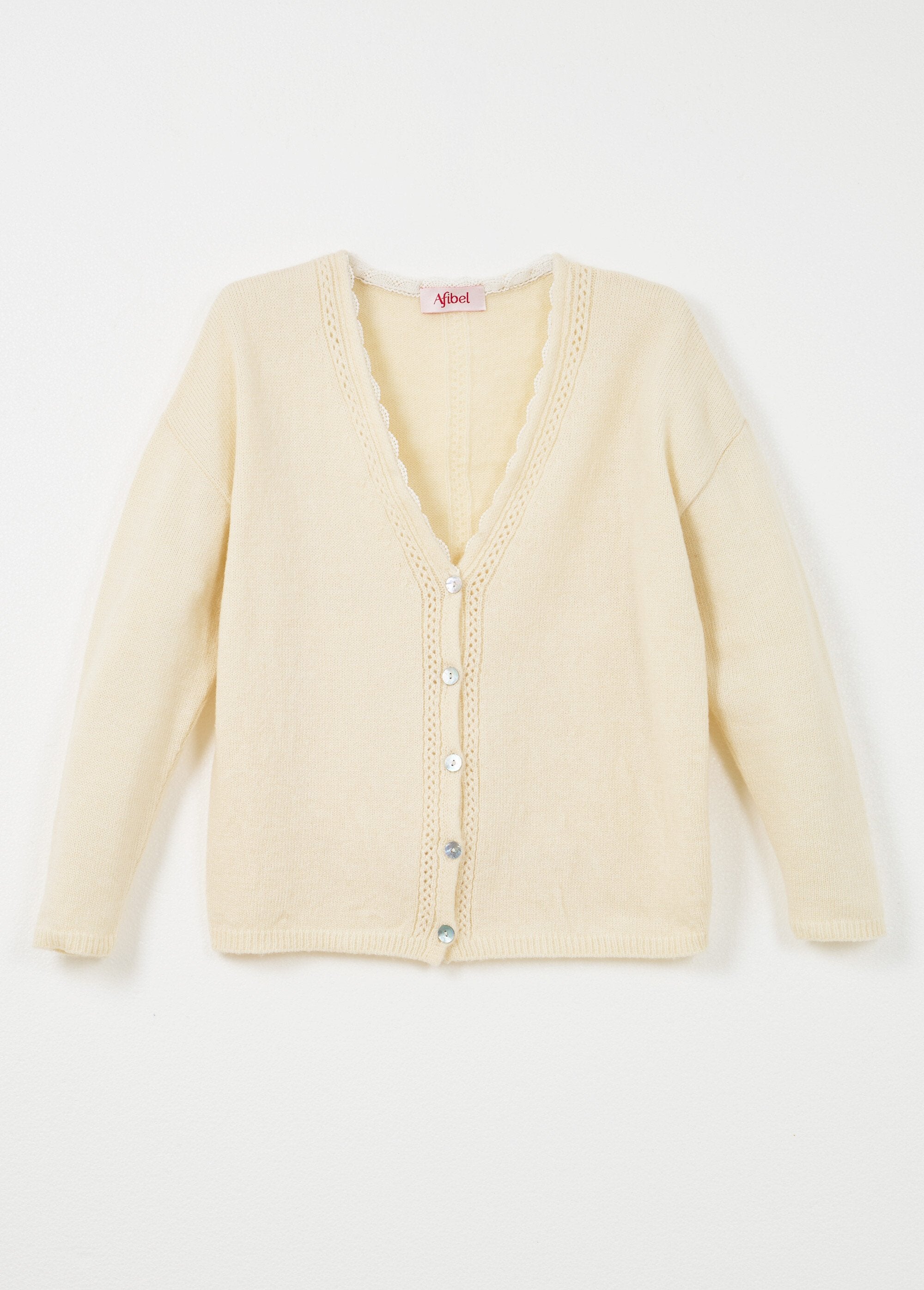 Vest_met_V-hals_en_knopen_in_tricot,_opengewerkt_en_macramé_Ecru_AP1_slim