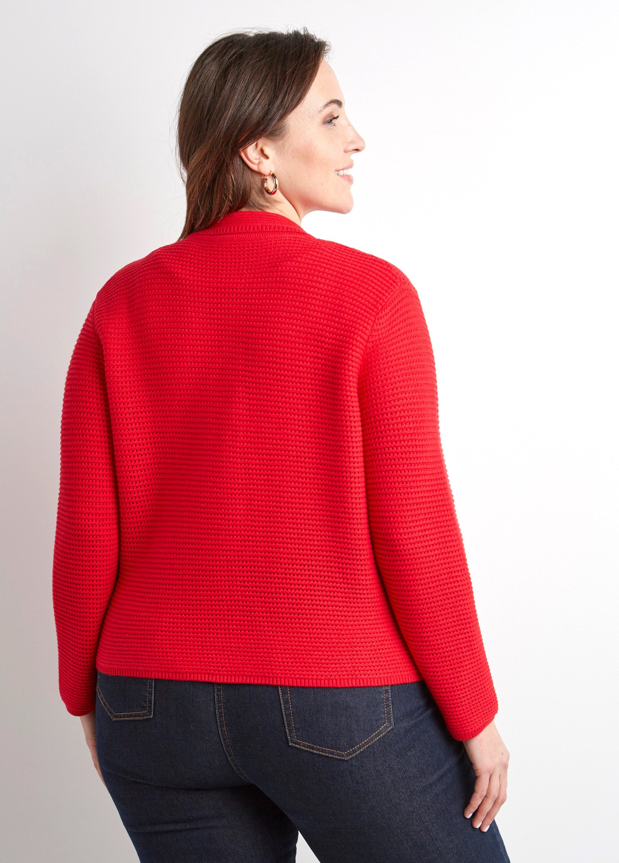 Effen_vest_met_knopen_en_kraag_met_lange_mouwen_Rouge_DO1_curvy