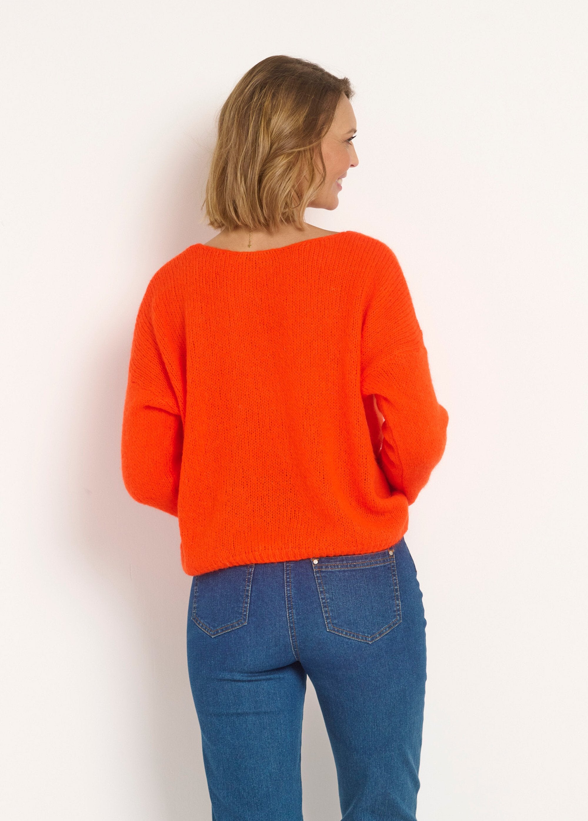 Warm_vest_van_mohair_met_V-hals_Orange_DO1_slim